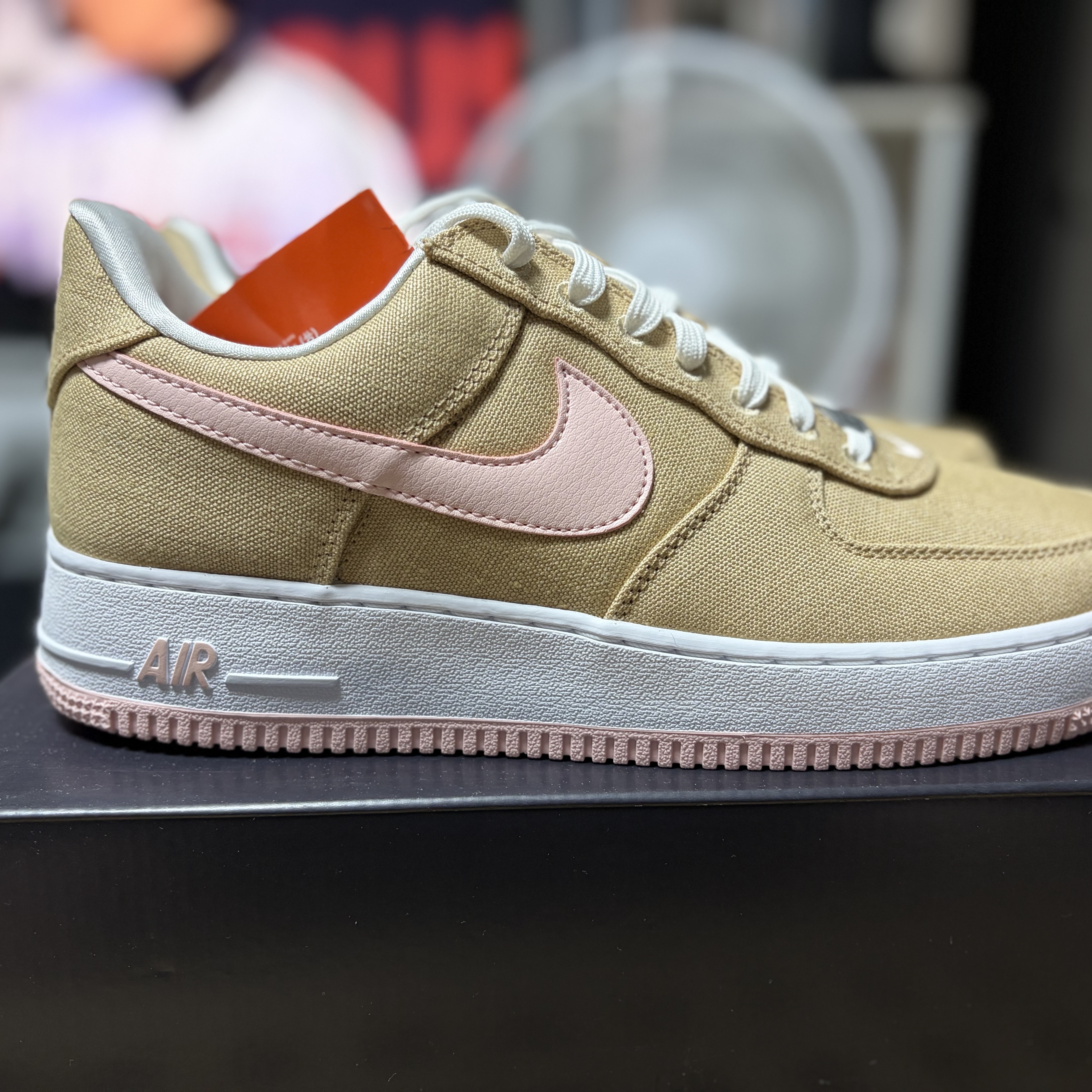 Nike Air Force 1 Low Linen 착용 스타일 - 3
