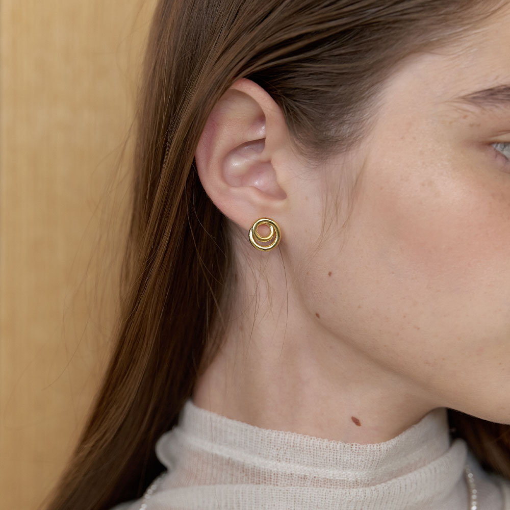 러브미몬스터 동그라미 매듭 귀걸이 골드(lovememonster Circle Knot Earrings Gold) - 2