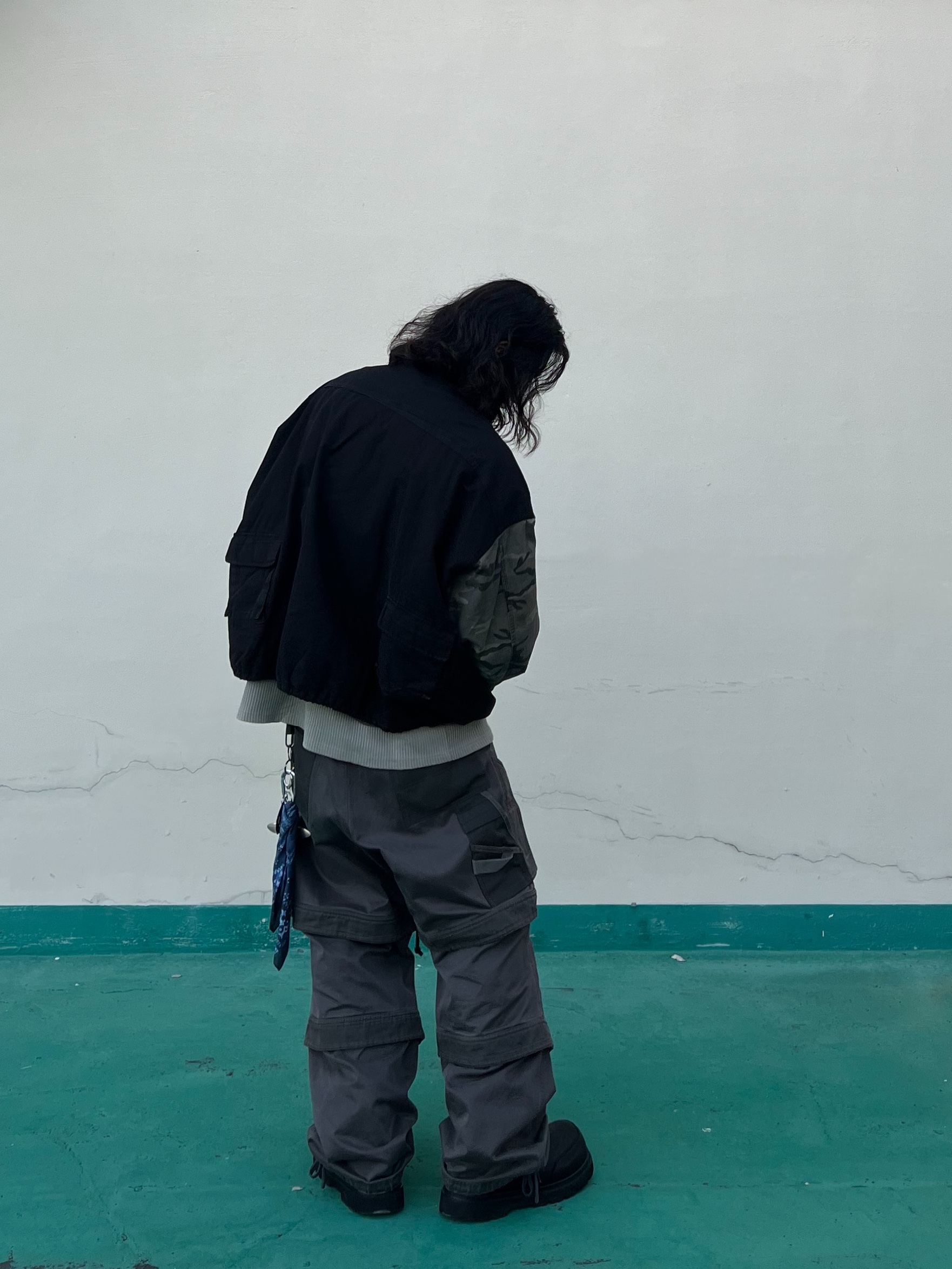 Undermycar Morph Oversized Crop Field Jacket Rock Ridge - 23SS, Our Legacy Ladon Brass Keychain Matte Nickel 착용 스타일 - 3