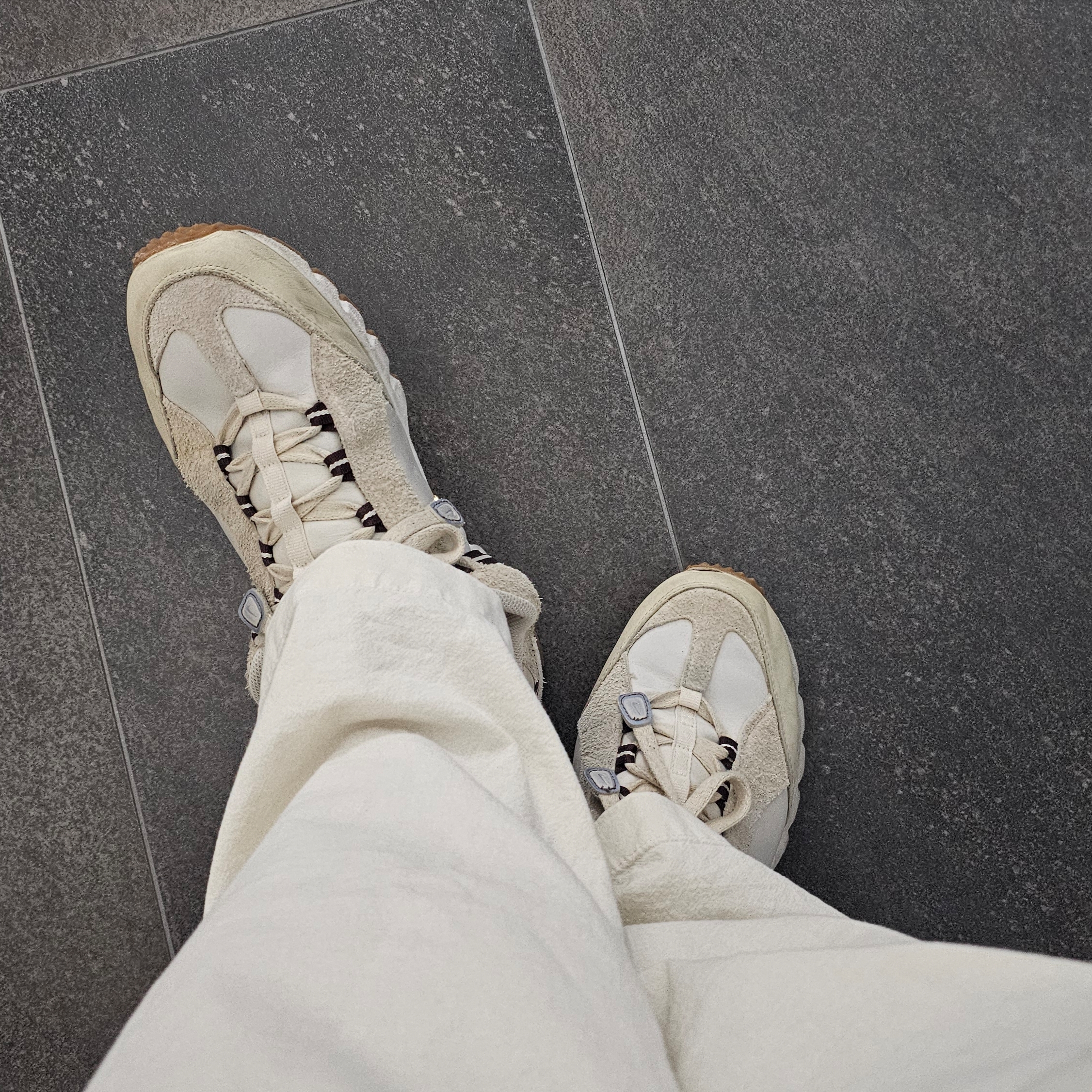 Nike x Jacquemus Air Humara LX Light Bone and Gold 착용 스타일