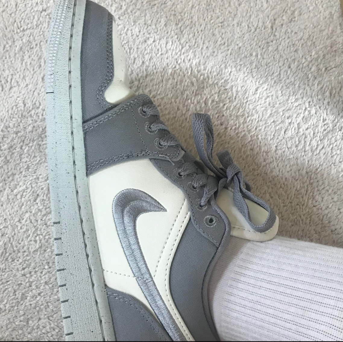 (W) Jordan 1 Low SE Light Steel Grey 착용 스타일