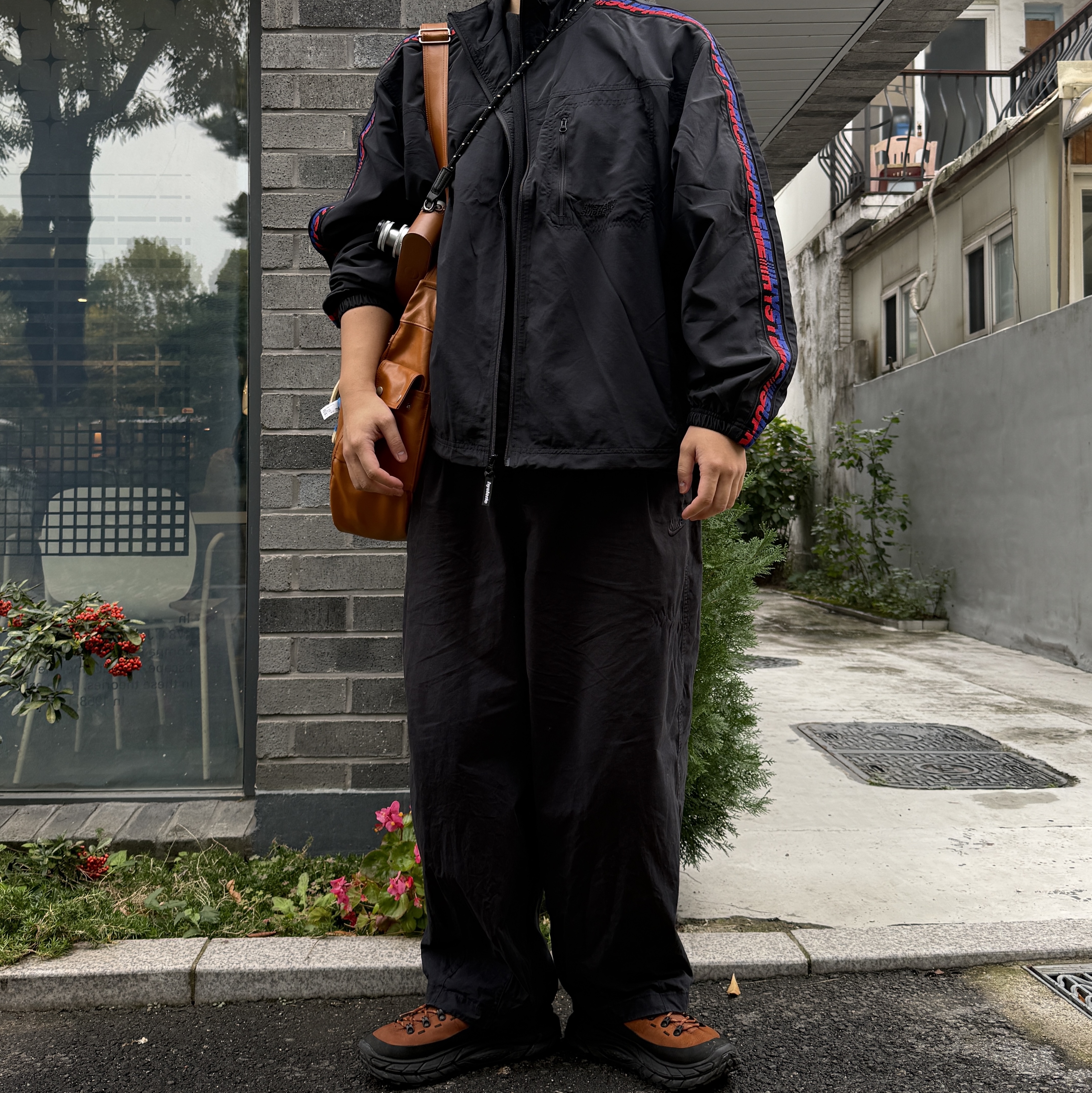 Supreme x Hysteric Glamour Track Jacket Black - 24FW, Hoka Tor Summit Hazelnut Black 착용 스타일