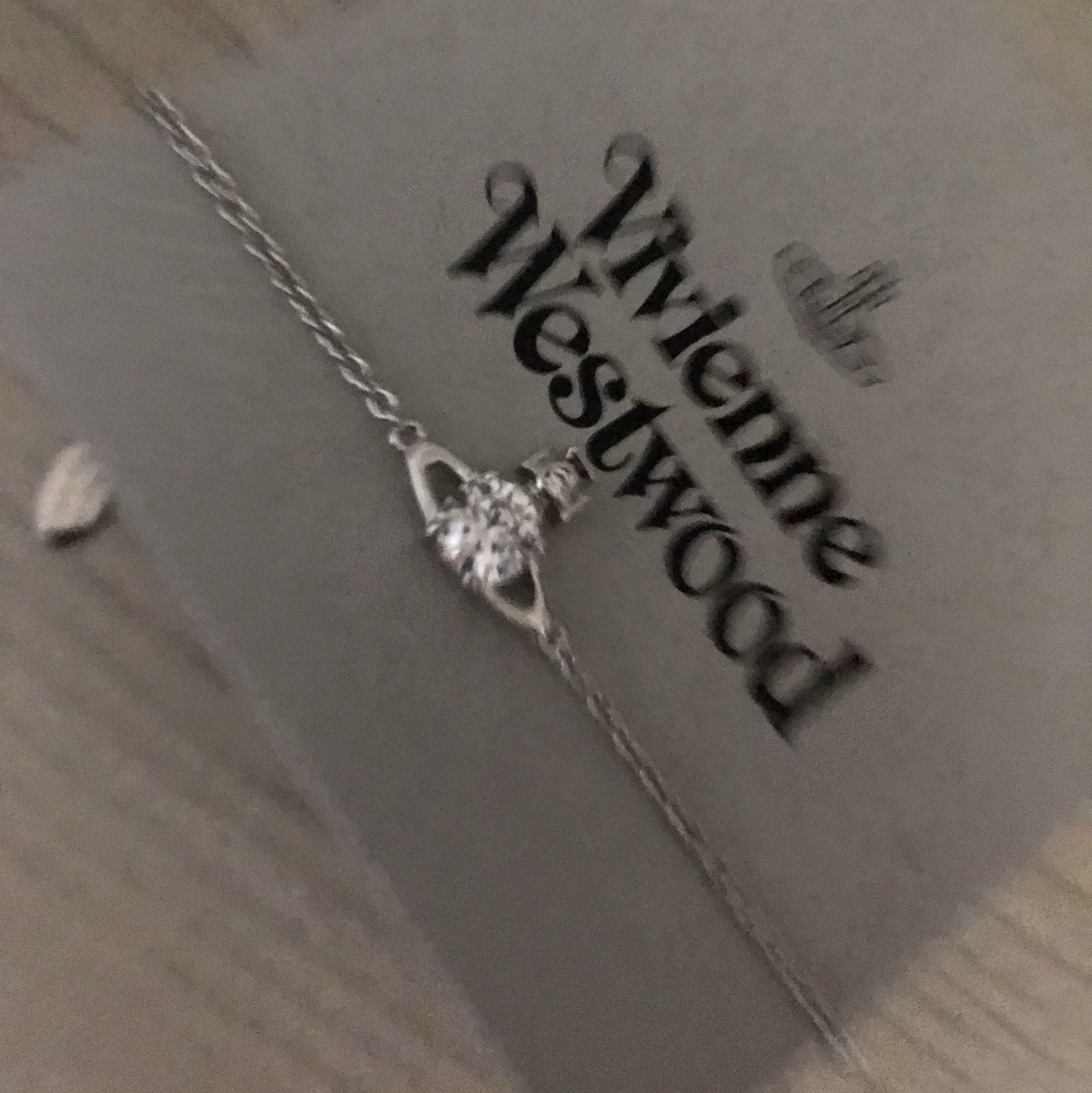 Vivienne Westwood Reina Small Bracelet Silver 착용 스타일