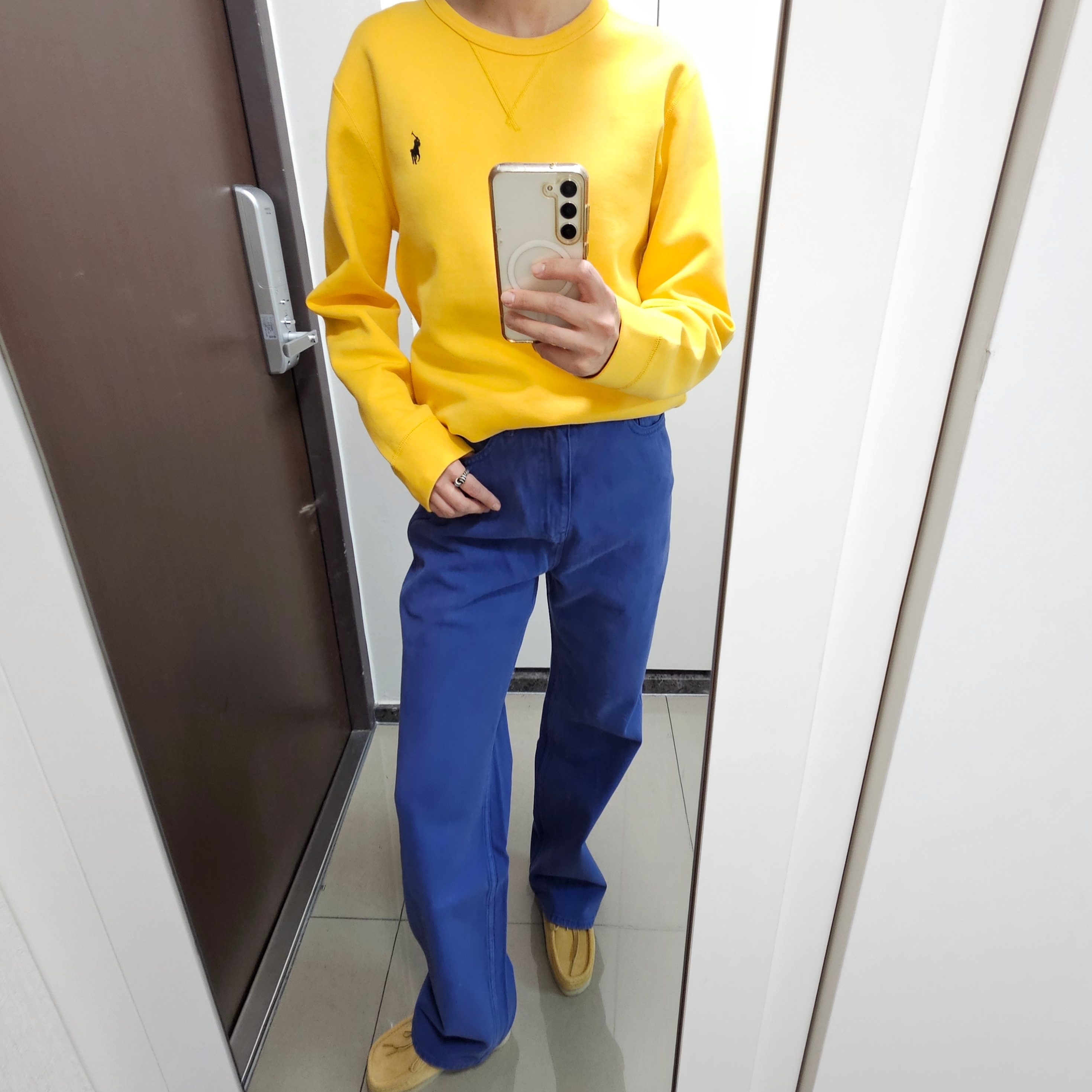 Clarks Wallabee Maple Suede 착용 스타일 - 2