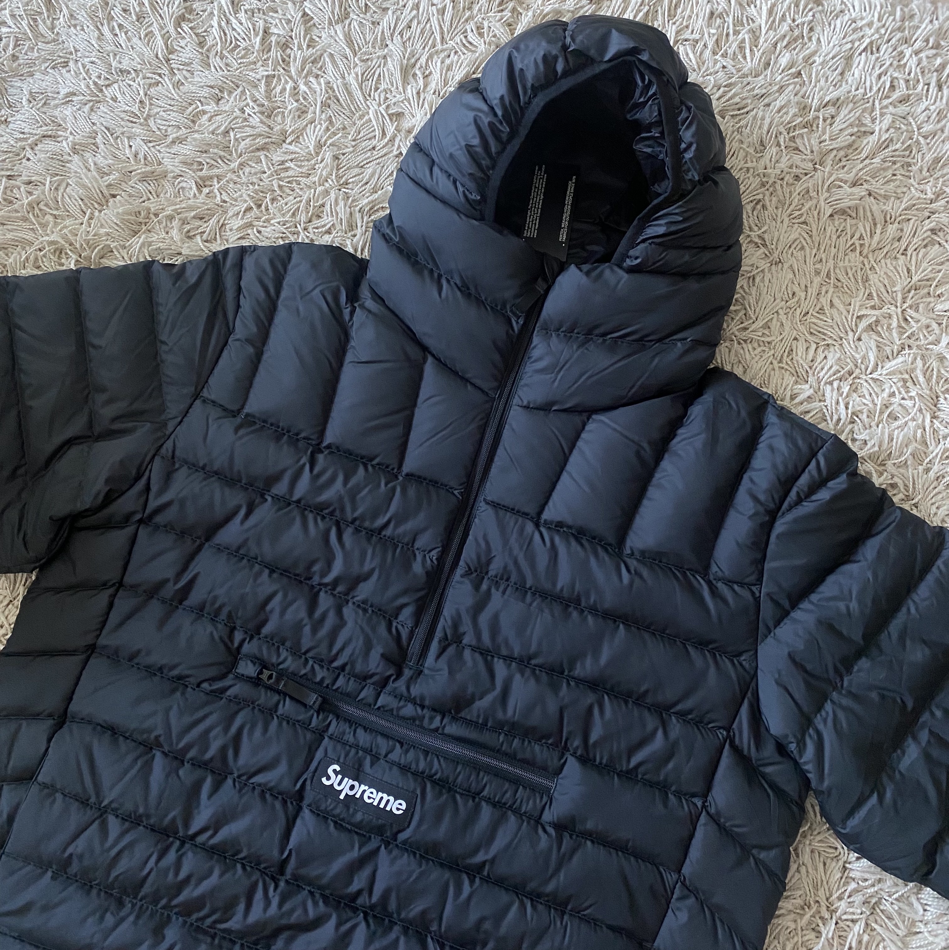 Supreme Micro Down Half Zip Hooded Pullover Black - 25FW 착용 스타일
