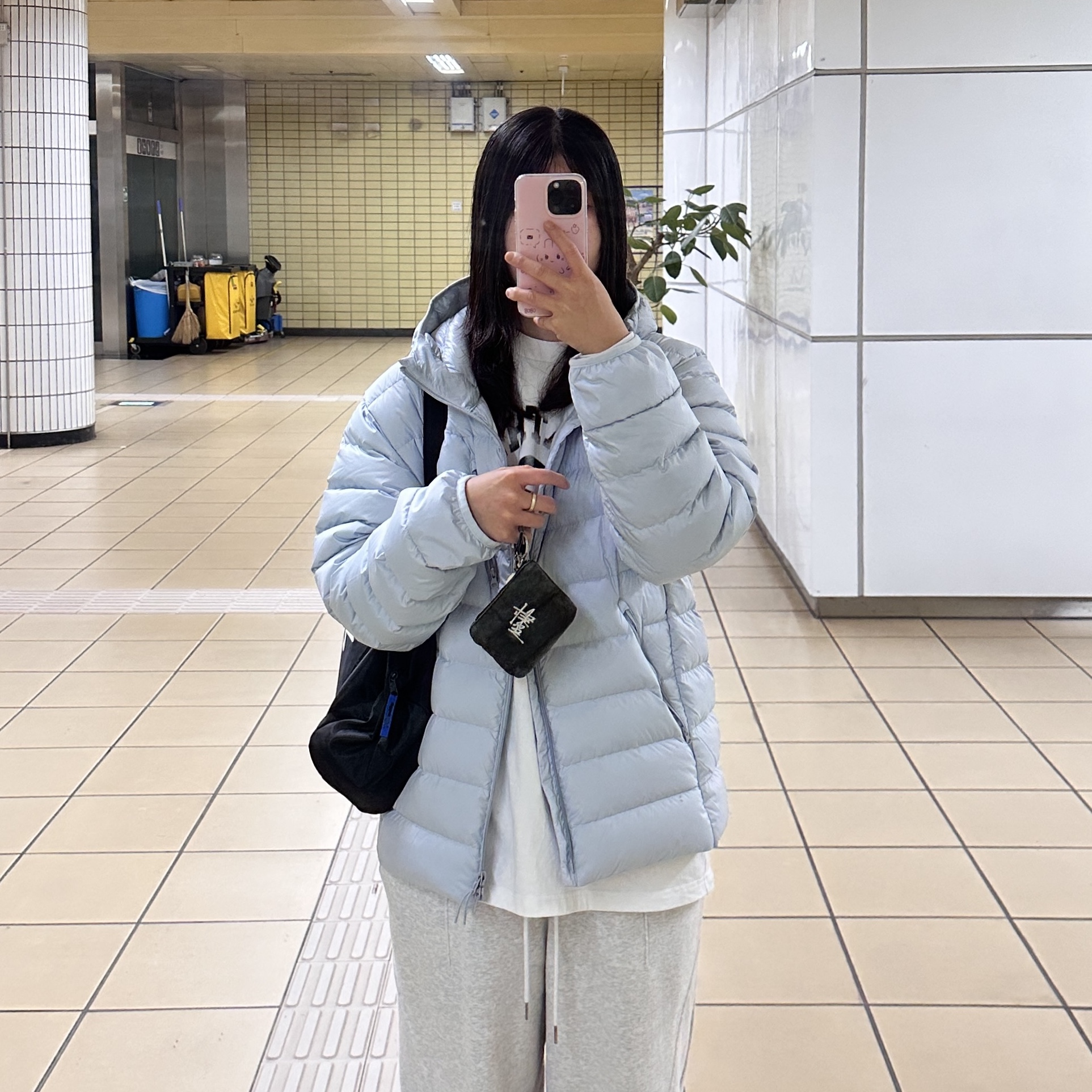 Musinsa Standard City Leisure Hooded Light Down Jacket Cloudy Blue, Stussy Canvas Coin Pouch Washed Black 착용 스타일 - 1