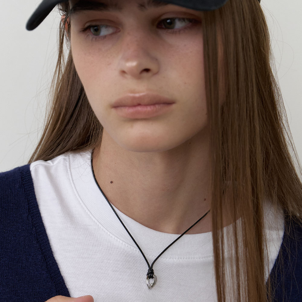 러브미몬스터 큐빅 루프 롱 끈 목걸이 실버(lovememonster Cubic Loop Long Strap Necklace Silver) - 2