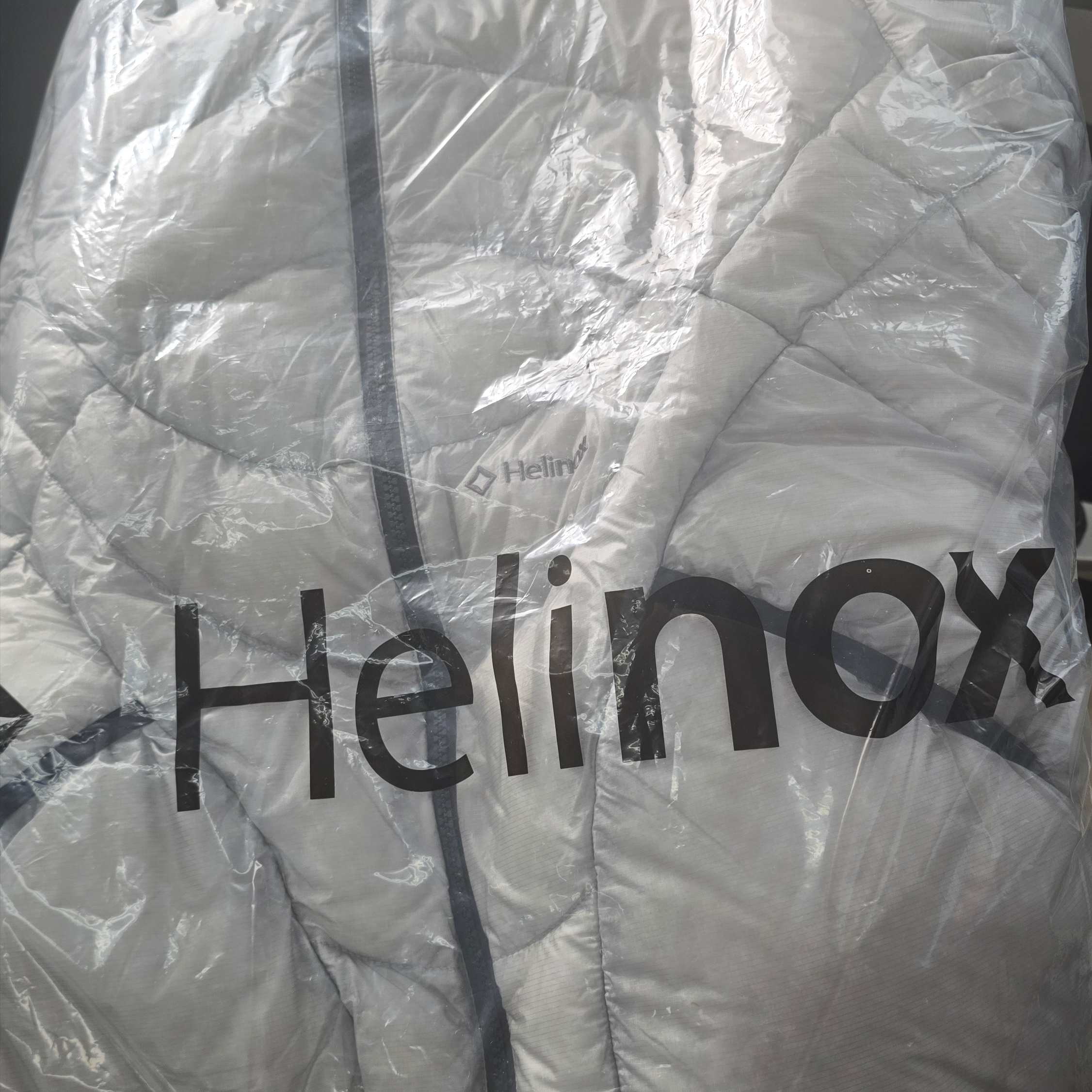 Helinox Wear Eclipse Pack Down Jacket Light Gray 착용 스타일
