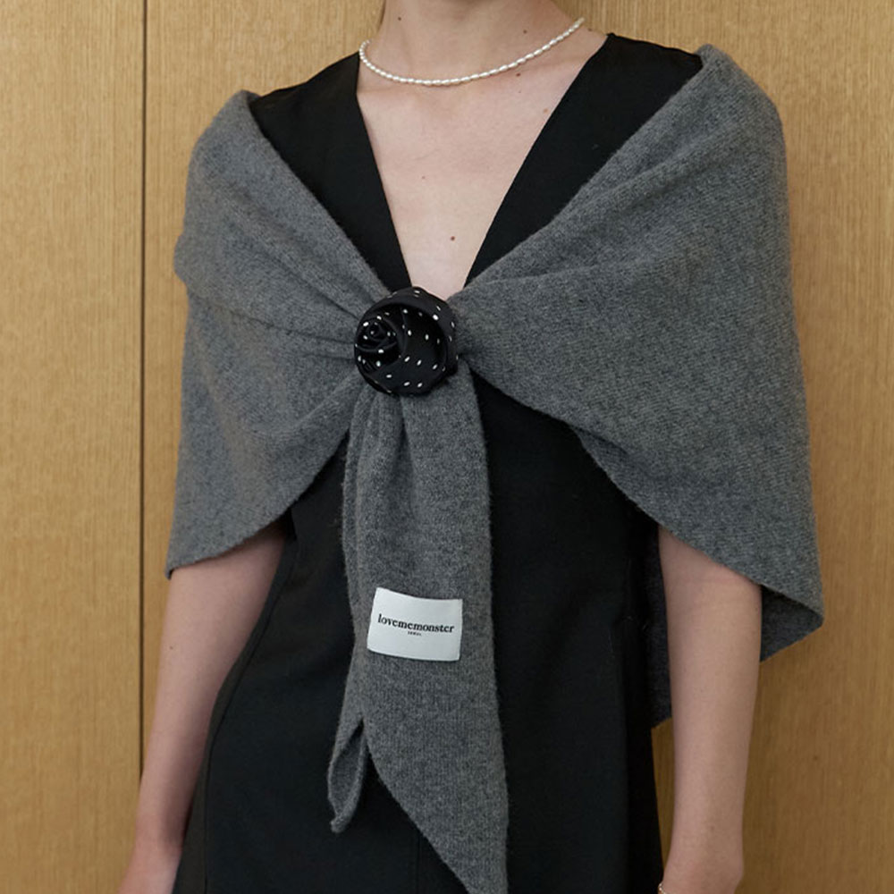 러브미몬스터 허깅 삼각 울 숄 머플러 차콜(lovememonster Hugging Triangle Wool Muffler Charcoal) - 3