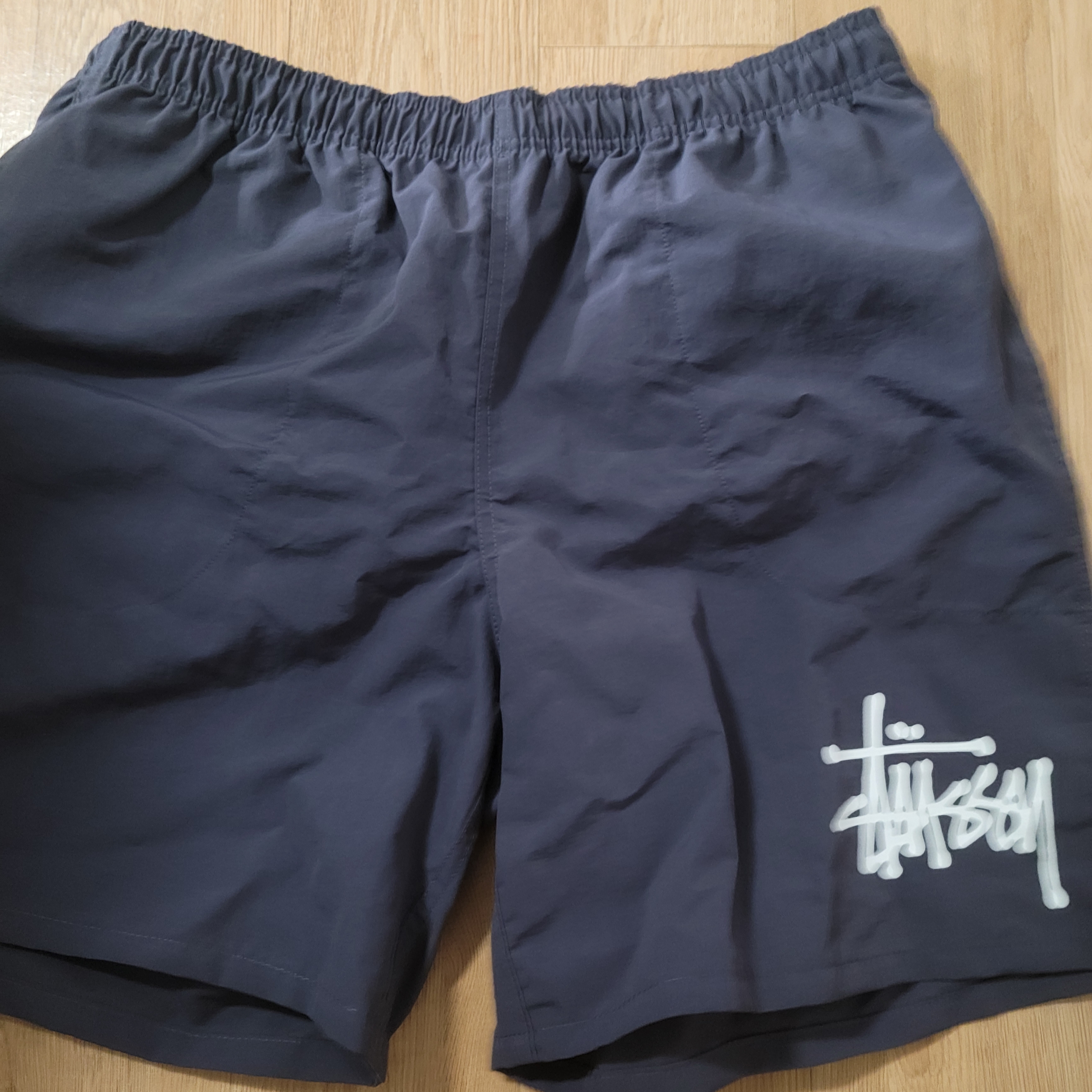Stussy Big Basic Mesh Shorts Black White 착용 스타일