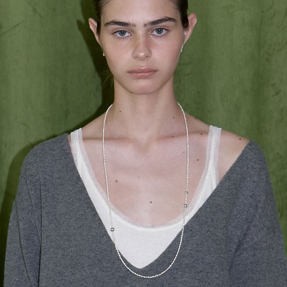 러브미몬스터 샤이닝 진주 & 볼 멀티 롱 목걸이 아이보리(lovememonster Shining Pearl & Balls Multi Long Necklace Ivory) - 2