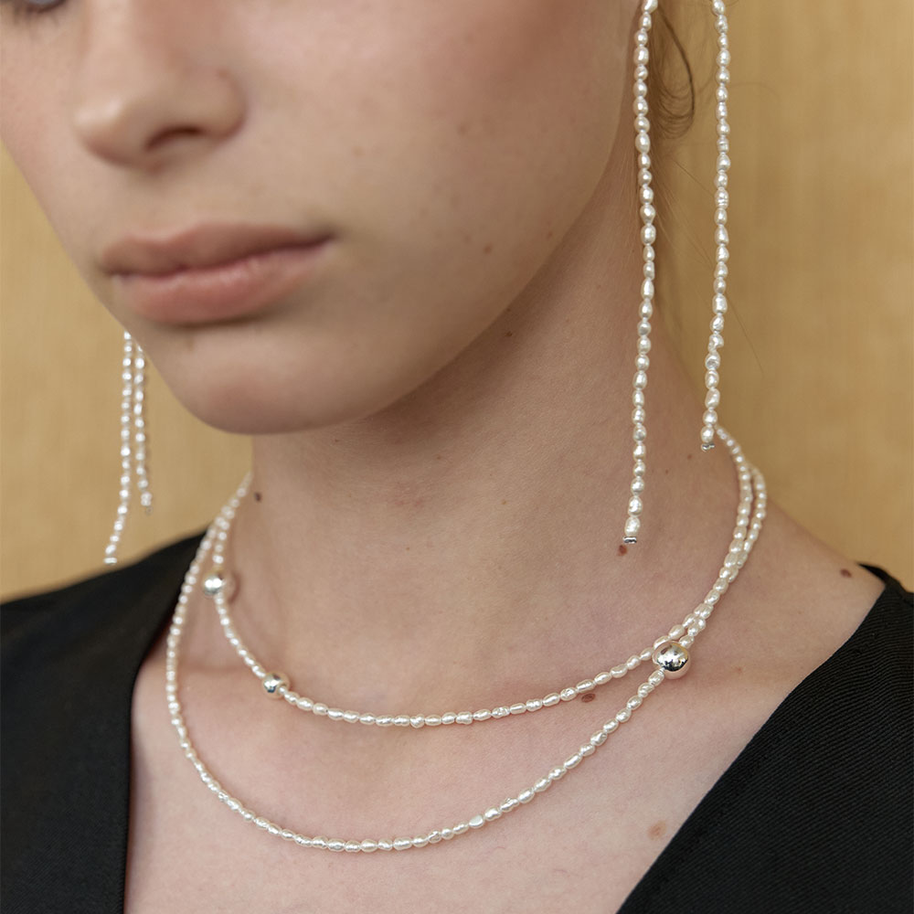 러브미몬스터 샤이닝 진주 & 볼 멀티 롱 목걸이 아이보리(lovememonster Shining Pearl & Balls Multi Long Necklace Ivory) - 4