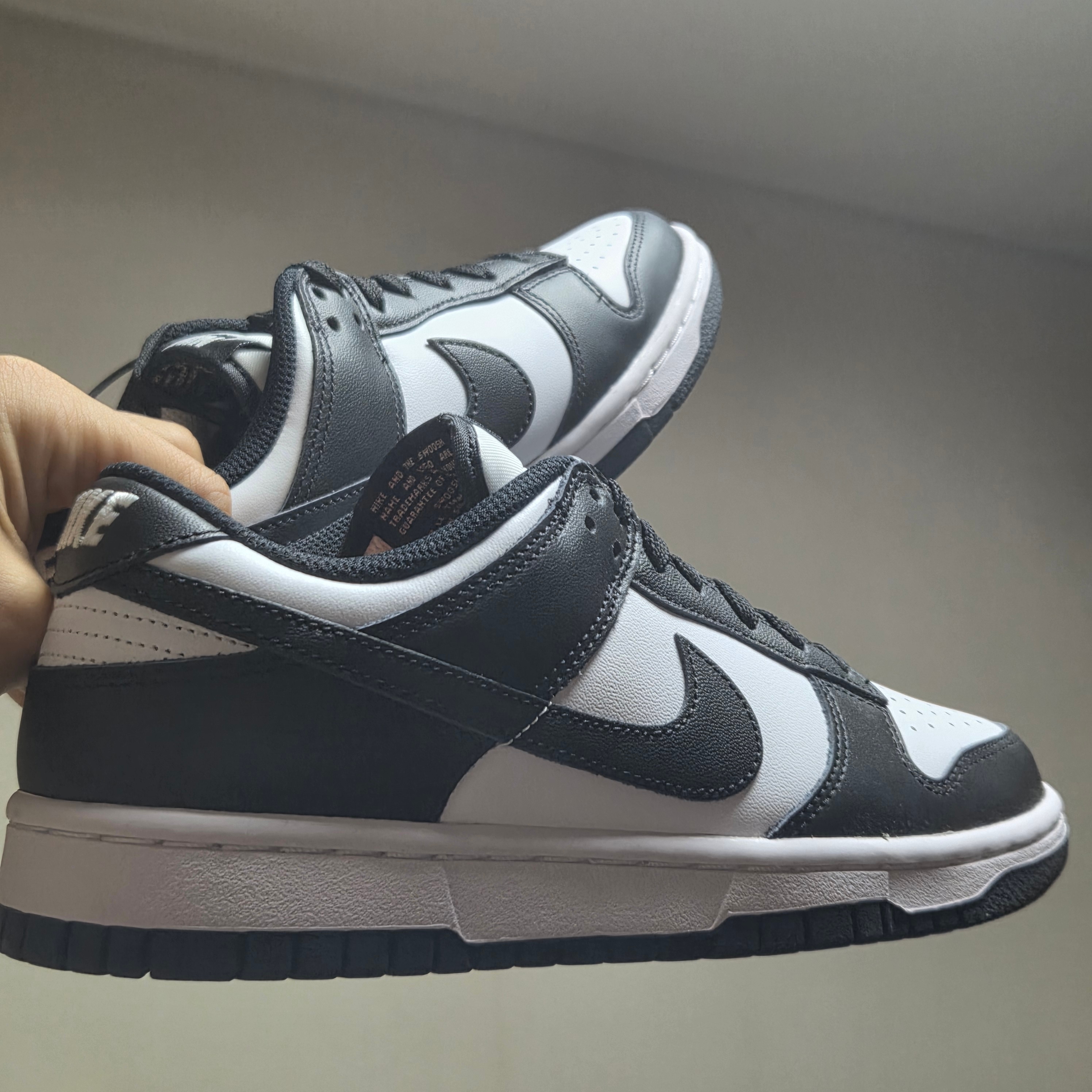 Nike Dunk Low Retro Black 착용 스타일
