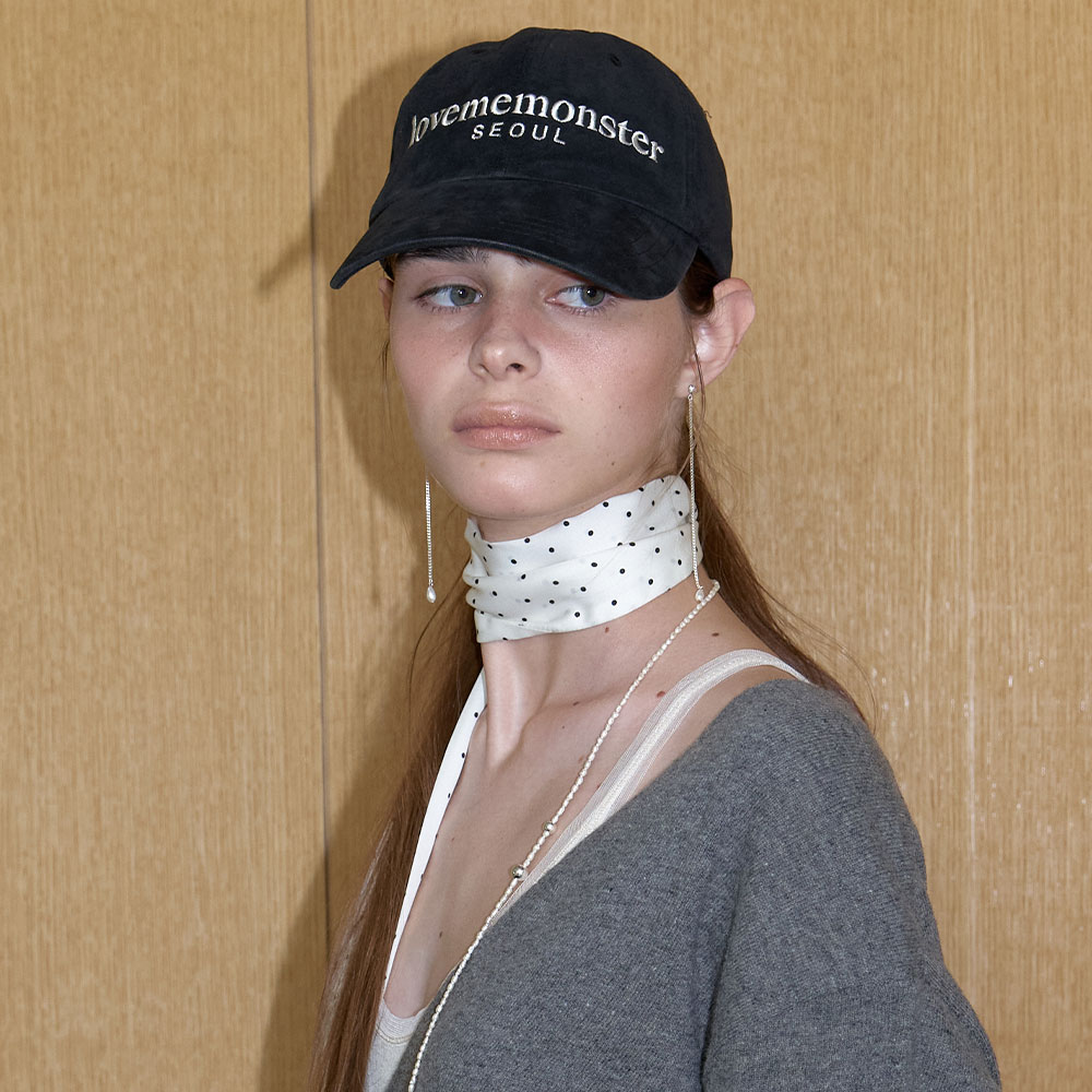 러브미몬스터 도트 새틴 롱 스카프 화이트(lovememonster Dot Satin Long Scarf White) - 2