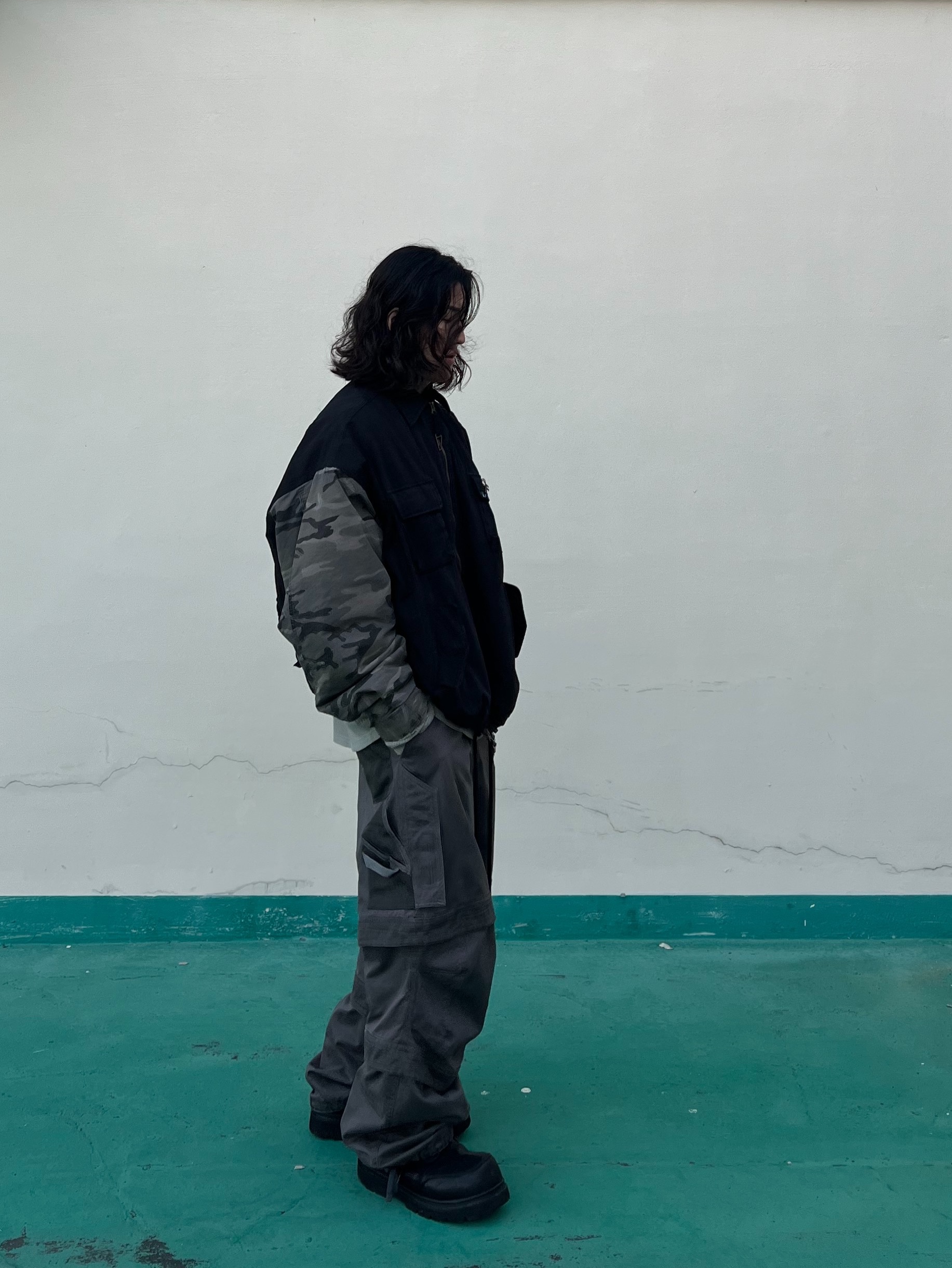 Undermycar Morph Oversized Crop Field Jacket Rock Ridge - 23SS, Our Legacy Ladon Brass Keychain Matte Nickel 착용 스타일 - 1