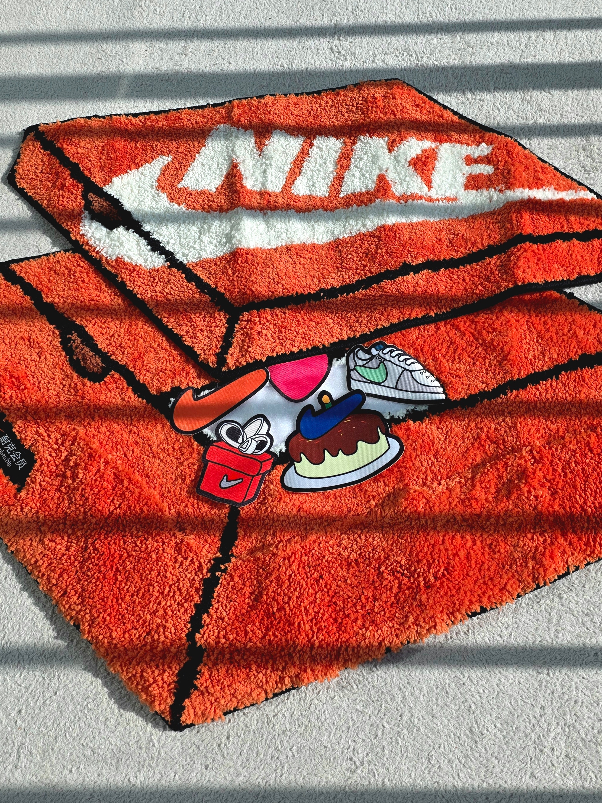 Nike Box Rugmat Orange 착용 스타일