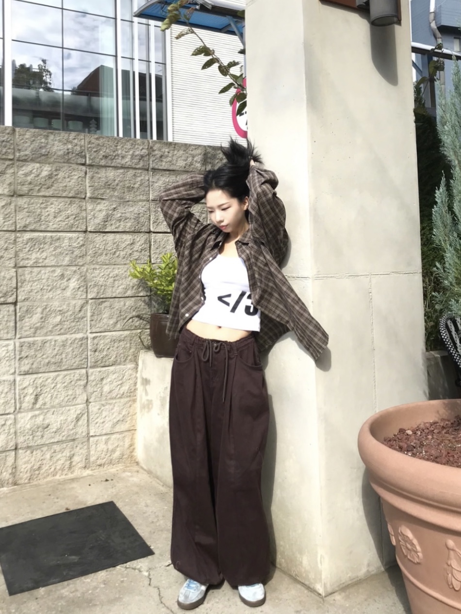 SLOW RECORD HOUSE Kane Check Shirt Brown 착용 스타일 - 3