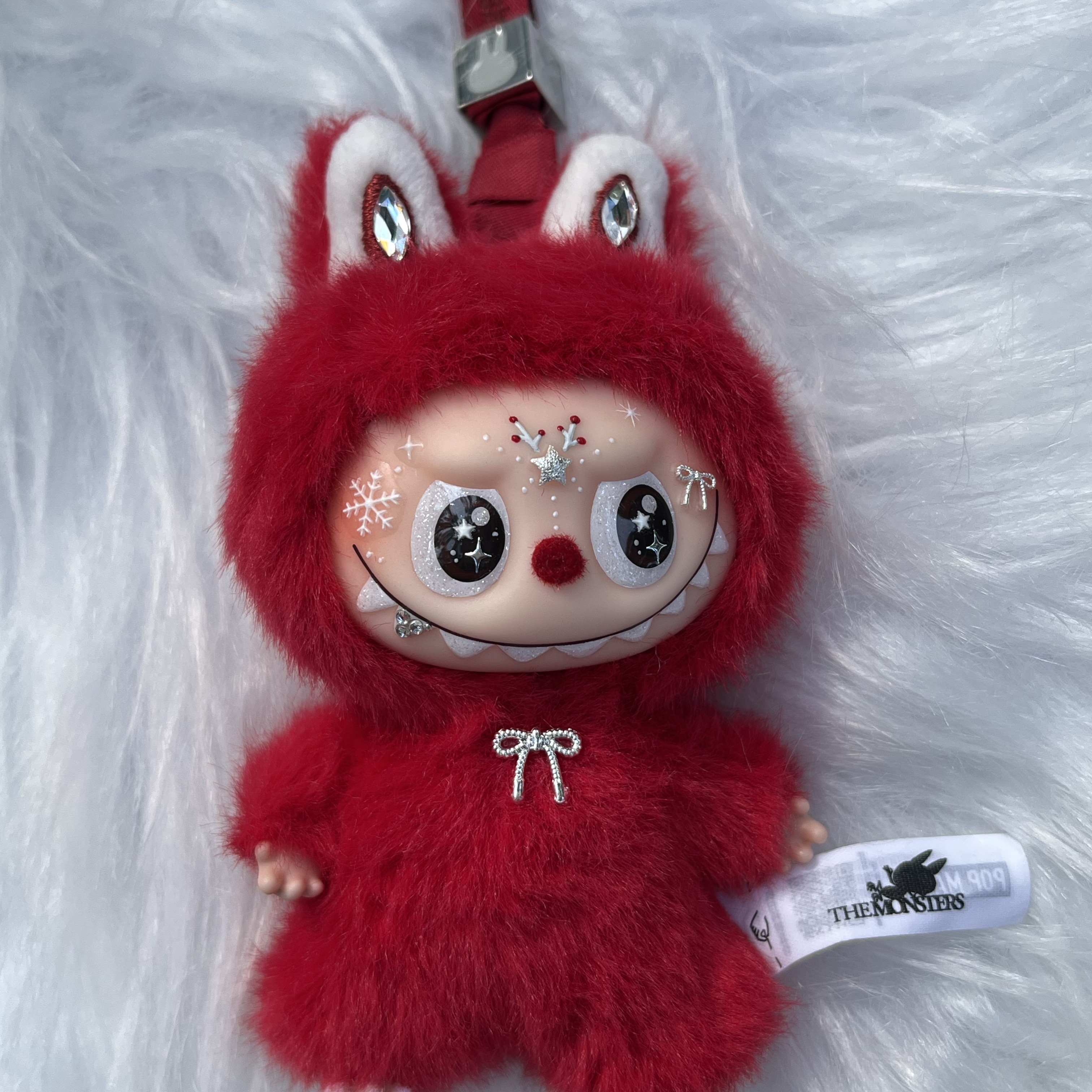 Pop Mart Labubu The Monsters Pin For Love Series Vinyl Plush Pendant Sealed Case (N-Z) (14 Blind Boxes) 착용 스타일