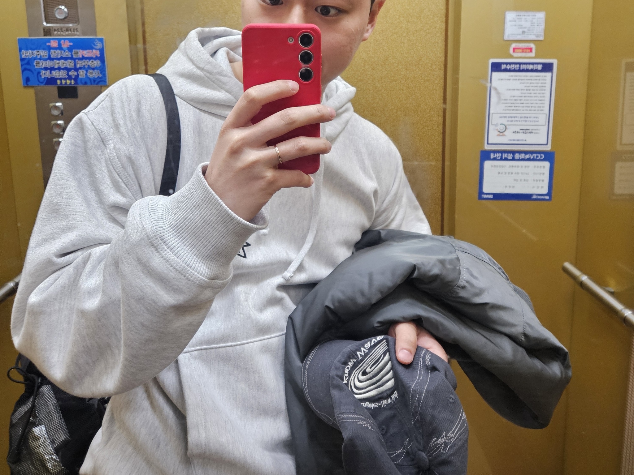 Stussy Plush Hoodie Ash Heather 착용 스타일