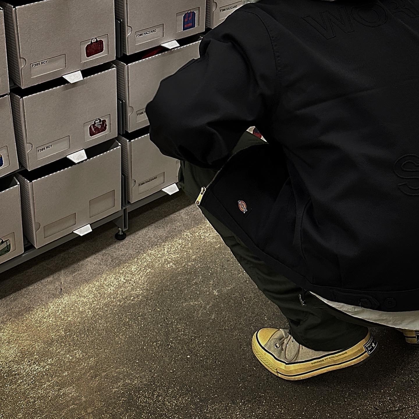 Our Legacy x Dickies Work Shop Jacket Black, Converse x Thisisneverthat Chuck 70 High Lemon Icing 착용 스타일 - 3