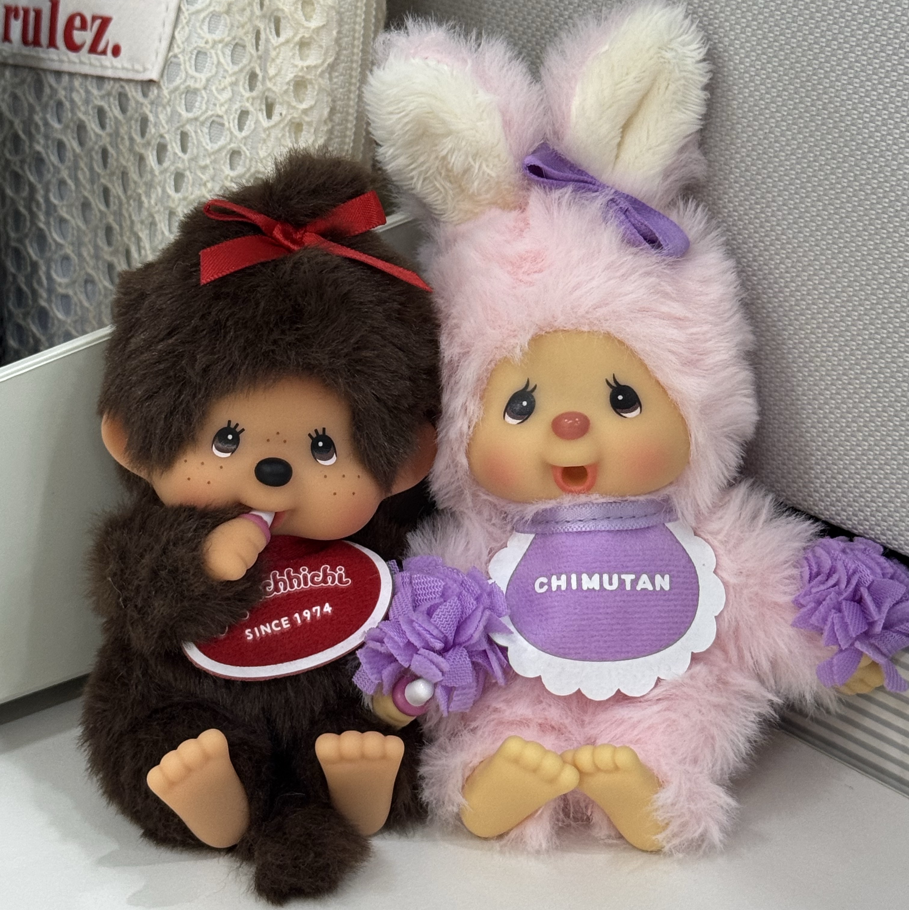 Monchhichi SS Girl Key Chain Brown 착용 스타일