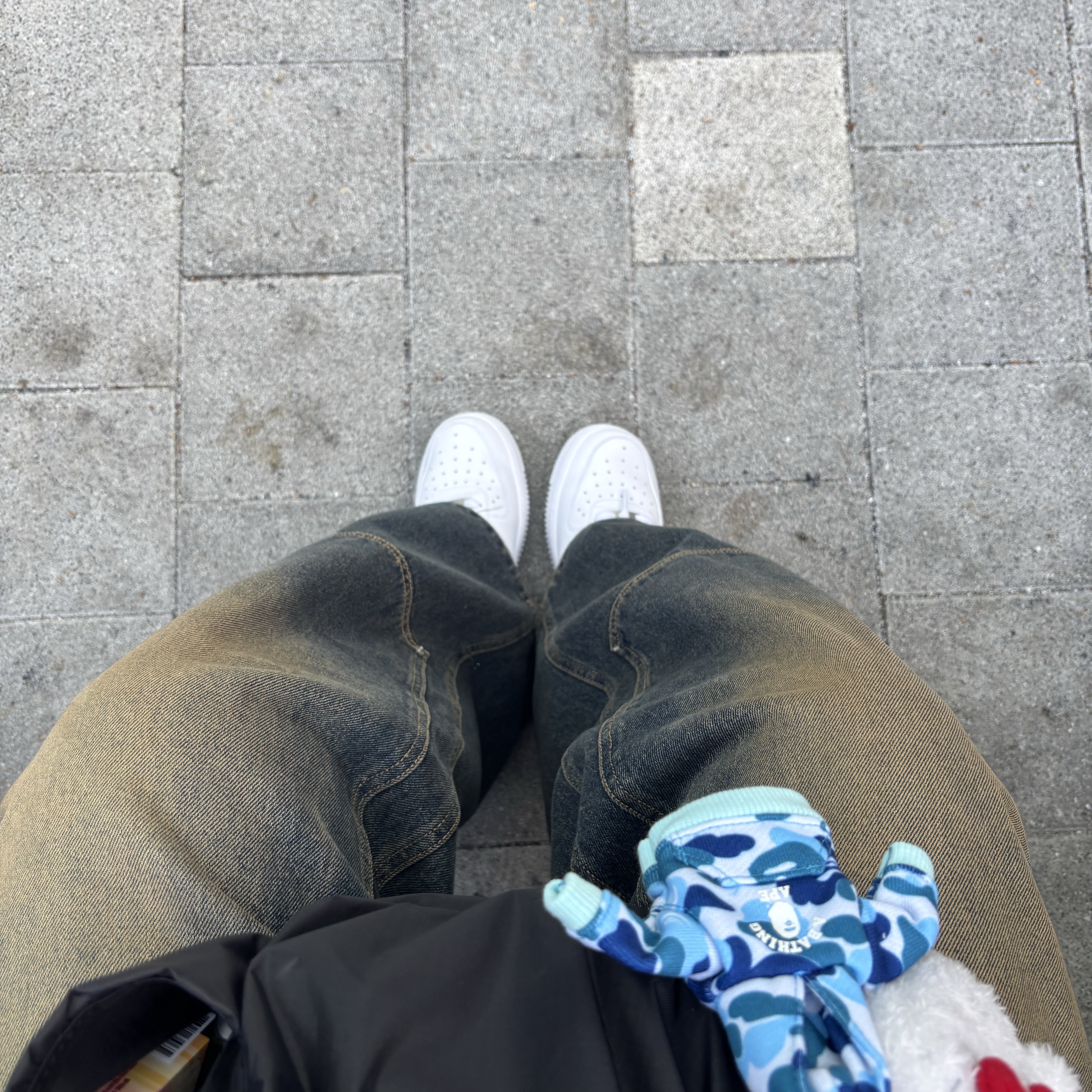 (W) Nike Air Force 1 '07 Low White, BAPE College Pullover Hoodie Key Chain Sax 착용 스타일