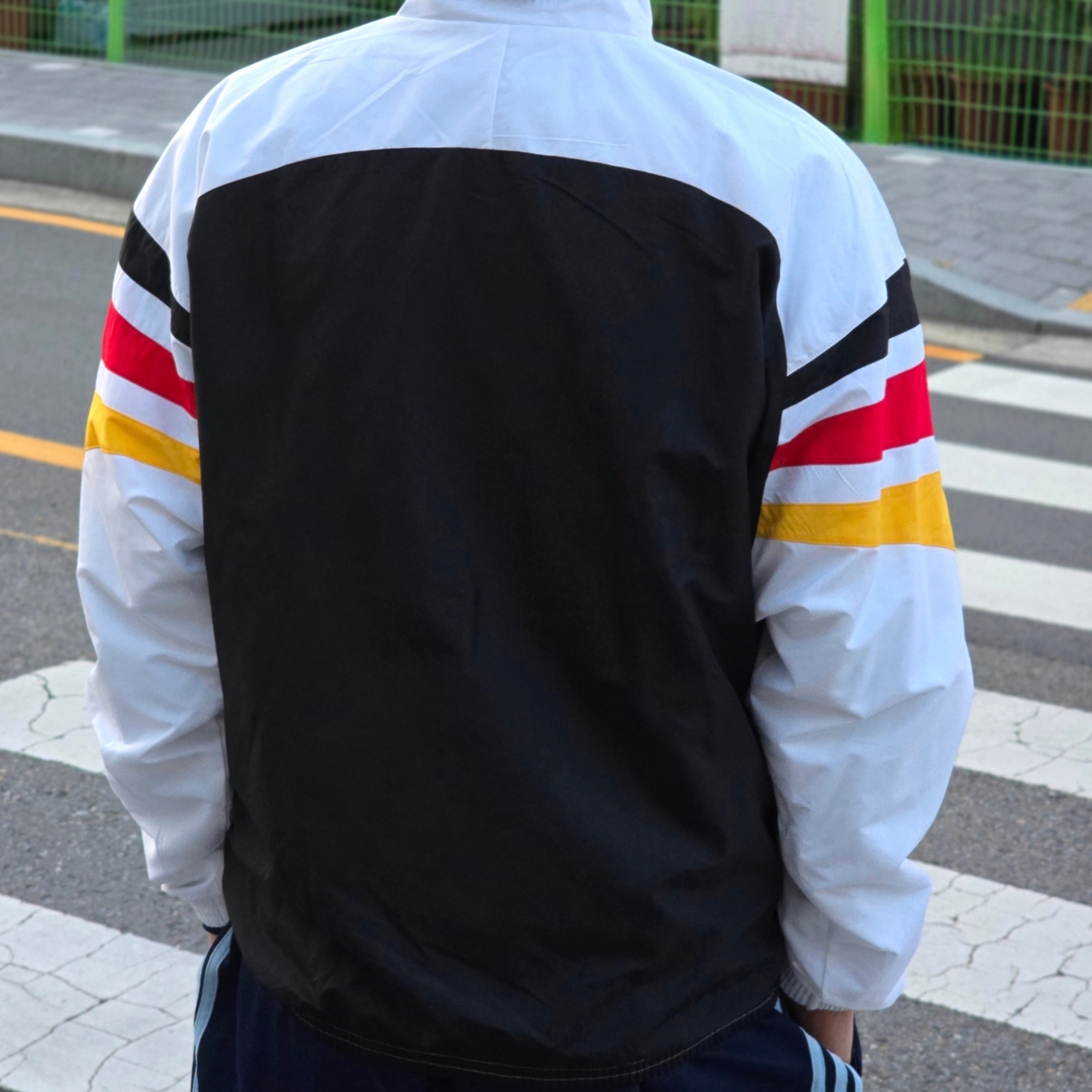 Adidas Germany 1996 Woven Track Jacket White - KR Sizing, Adidas Germany 1996 Woven Track Jacket White - US Sizing 착용 스타일 - 2