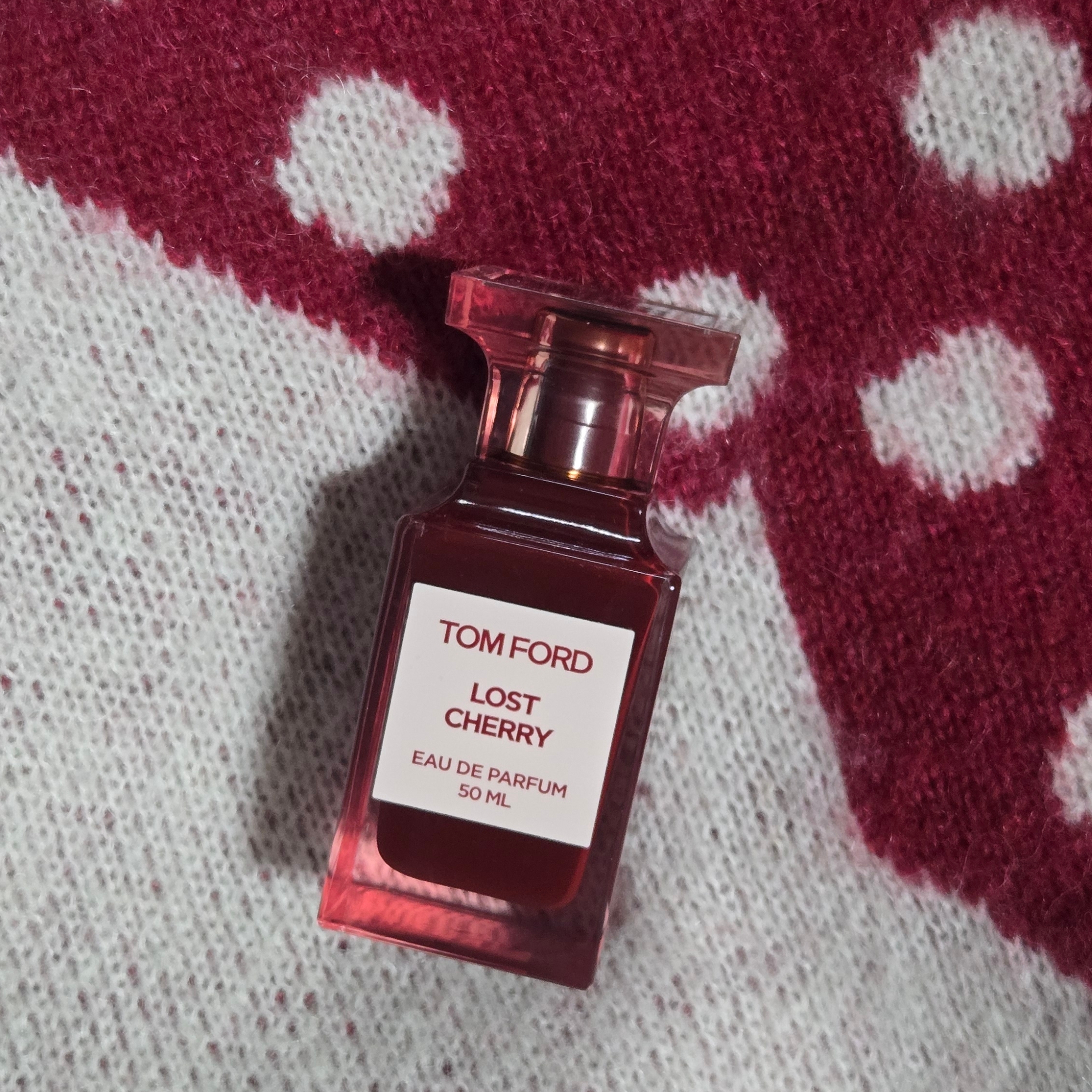 Tom Ford Lost Cherry Eau De Parfum 50ml, Stussy Dice Mohair Sweater Bone 착용 스타일