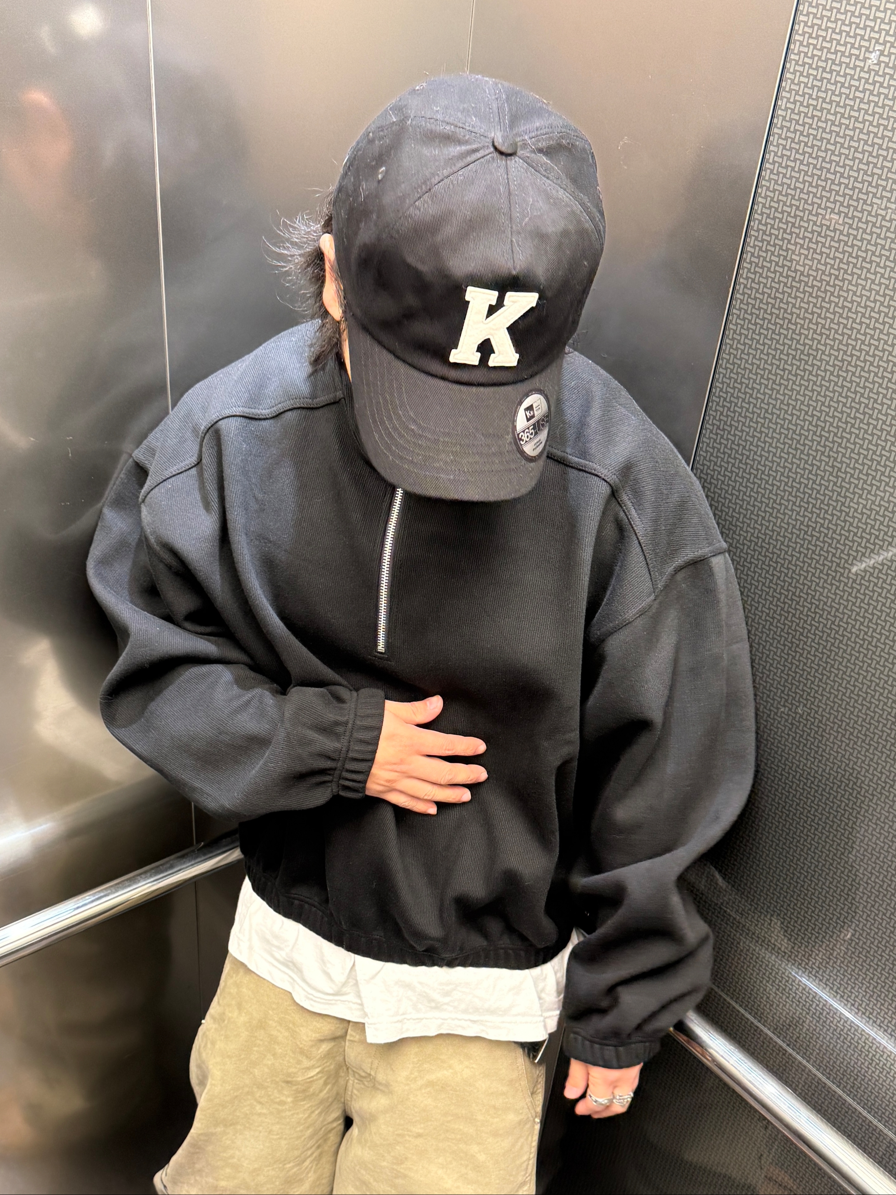 Aoiro The Death Of Chrome Work Pants Washed Olive, Kamien x KOIN SEOUL K Logo Ball Cap Black 착용 스타일 - 5