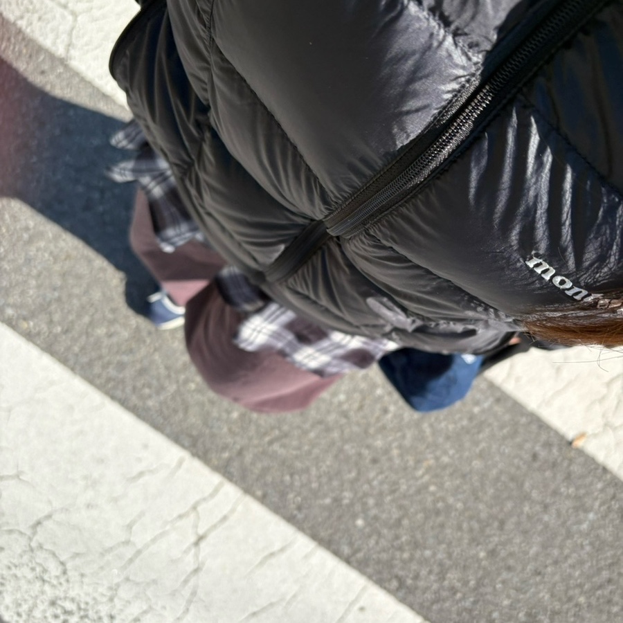 Montbell Superior Down Parka Black, New Balance 574 Legacy Navy 착용 스타일 - 4