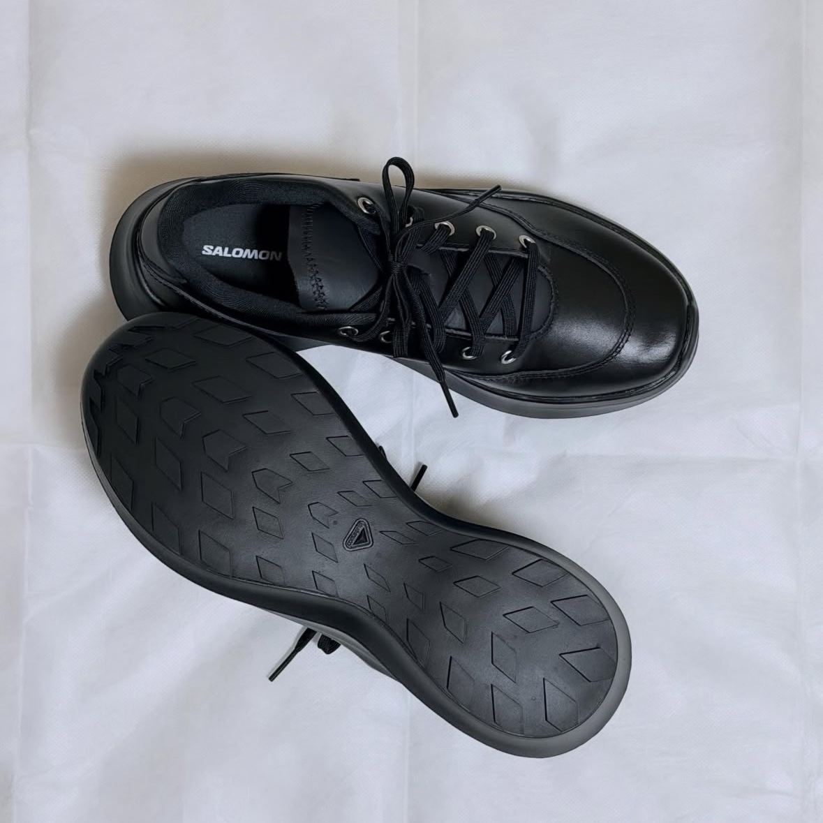 Salomon x Comme des Garcons SR811 Leather Platform Black 착용 스타일 - 2