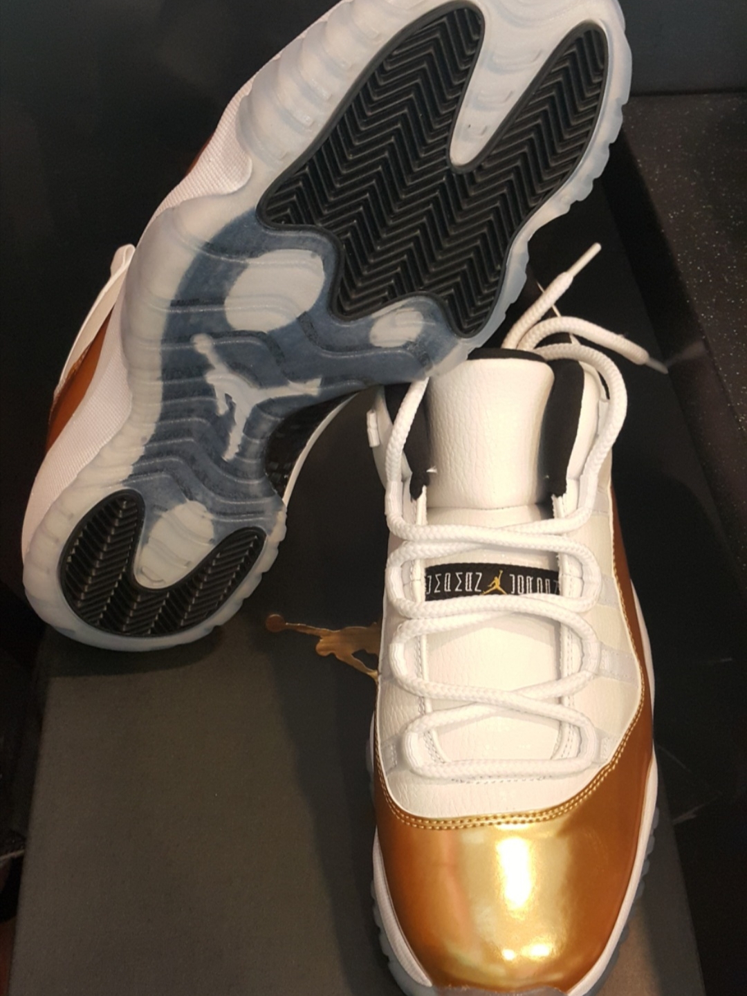 Jordan 11 Retro Low Closing Ceremony 착용 스타일