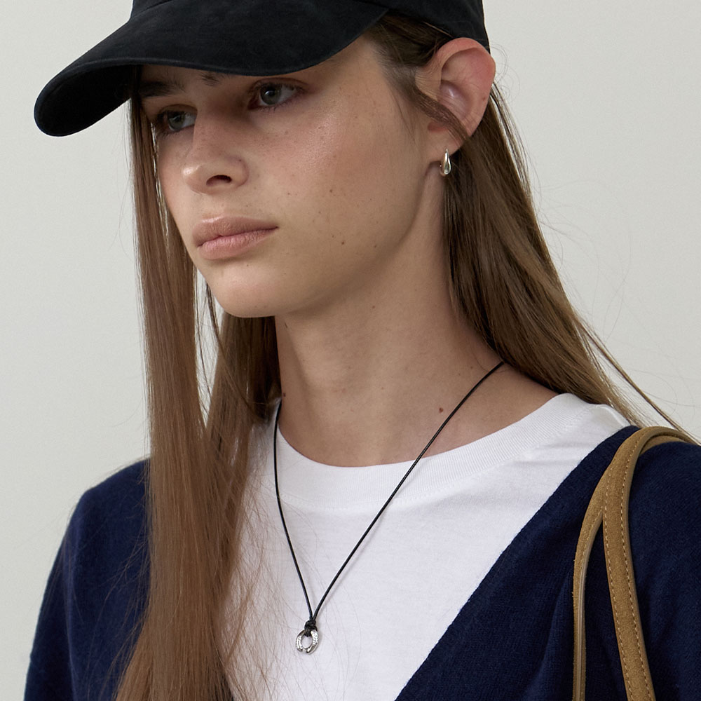 러브미몬스터 큐빅 루프 롱 끈 목걸이 실버(lovememonster Cubic Loop Long Strap Necklace Silver) - 5