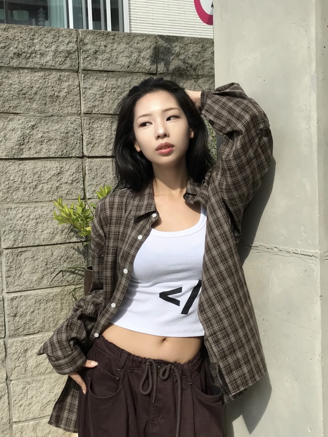 SLOW RECORD HOUSE Kane Check Shirt Brown 착용 스타일 - 1