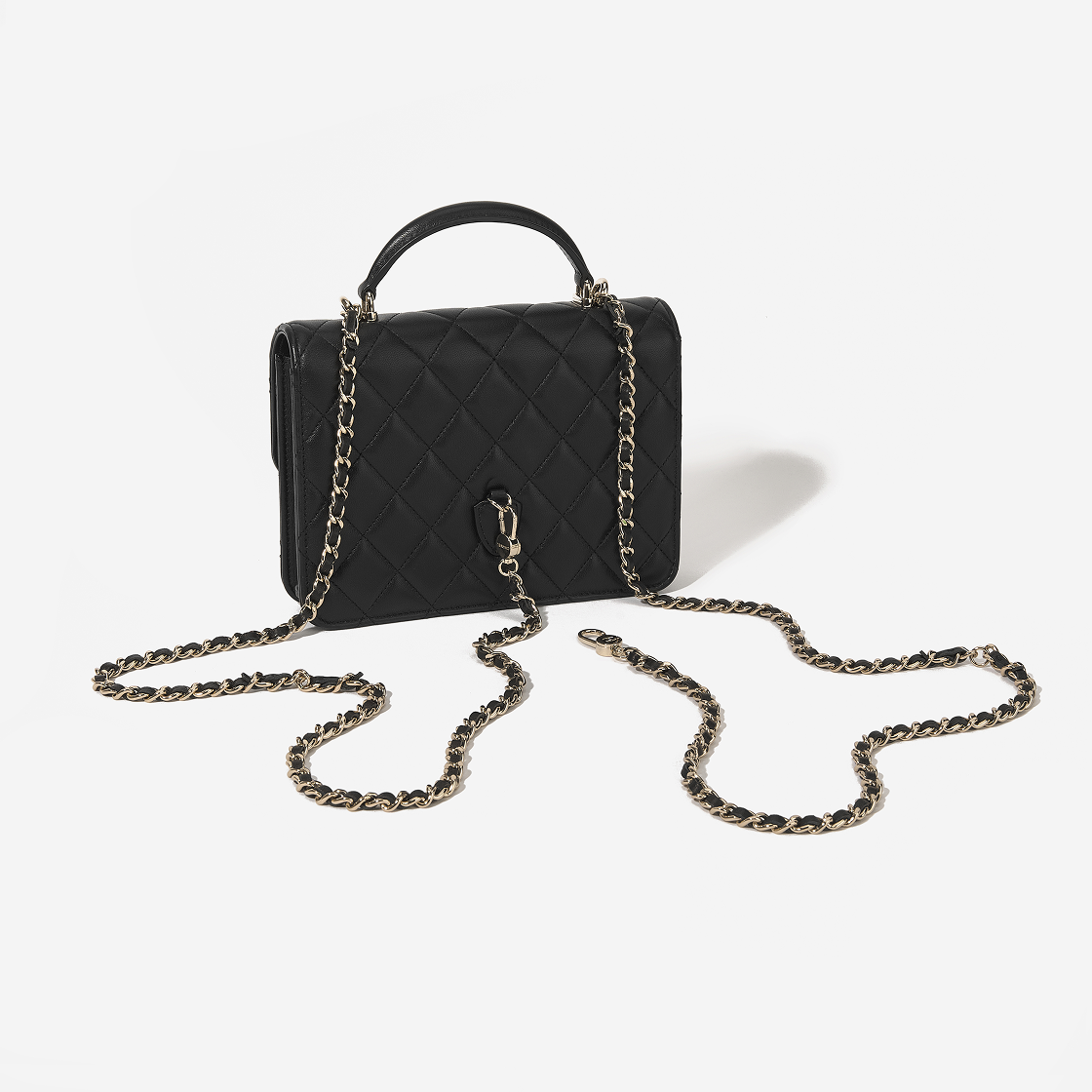 샤넬 스몰 백팩 램스킨 & 골드 메탈 블랙(Chanel Small Backpack Lambskin & Gold Black) - 3