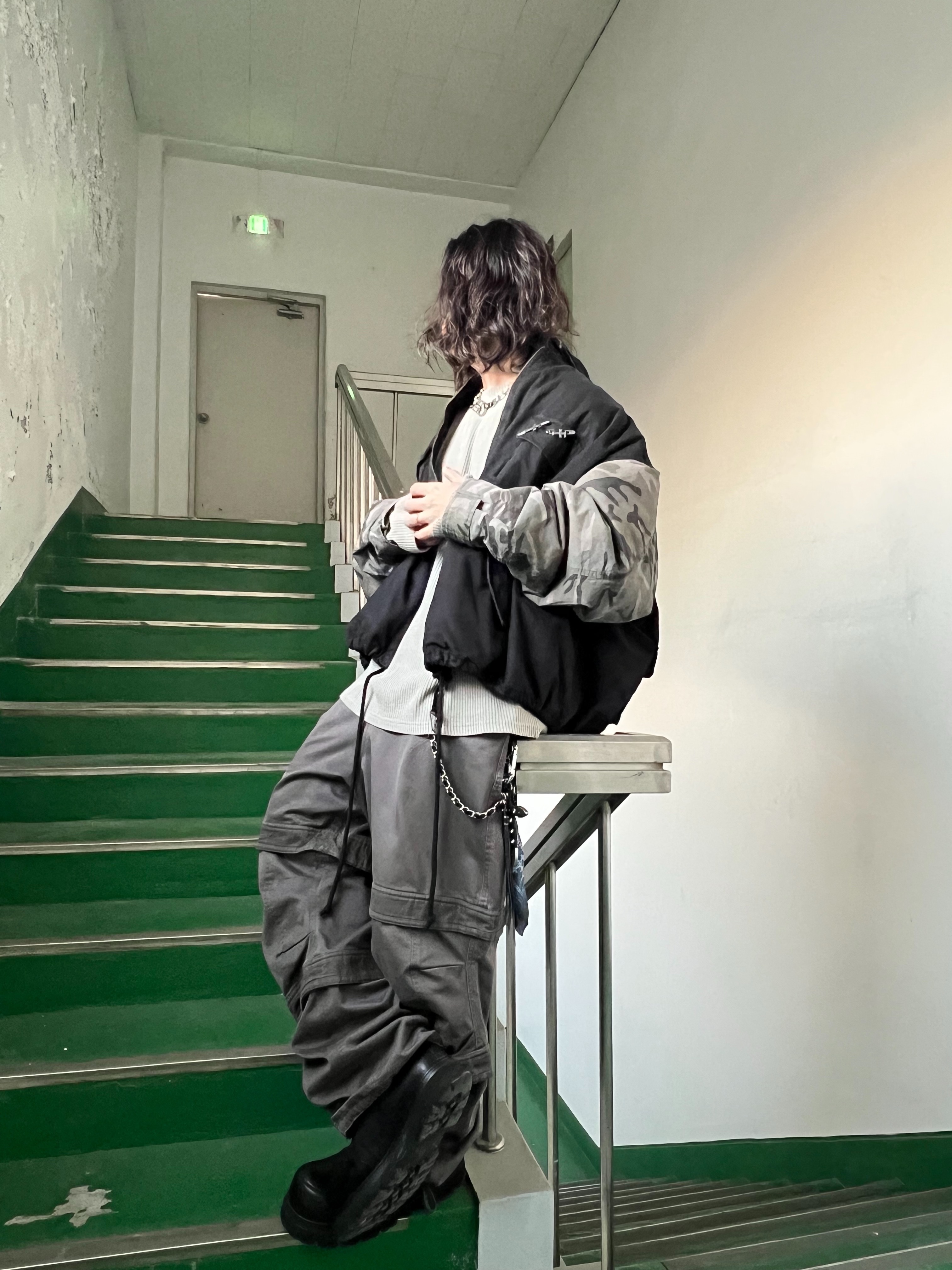 Undermycar Morph Oversized Crop Field Jacket Rock Ridge - 23SS, Our Legacy Ladon Brass Keychain Matte Nickel 착용 스타일 - 8