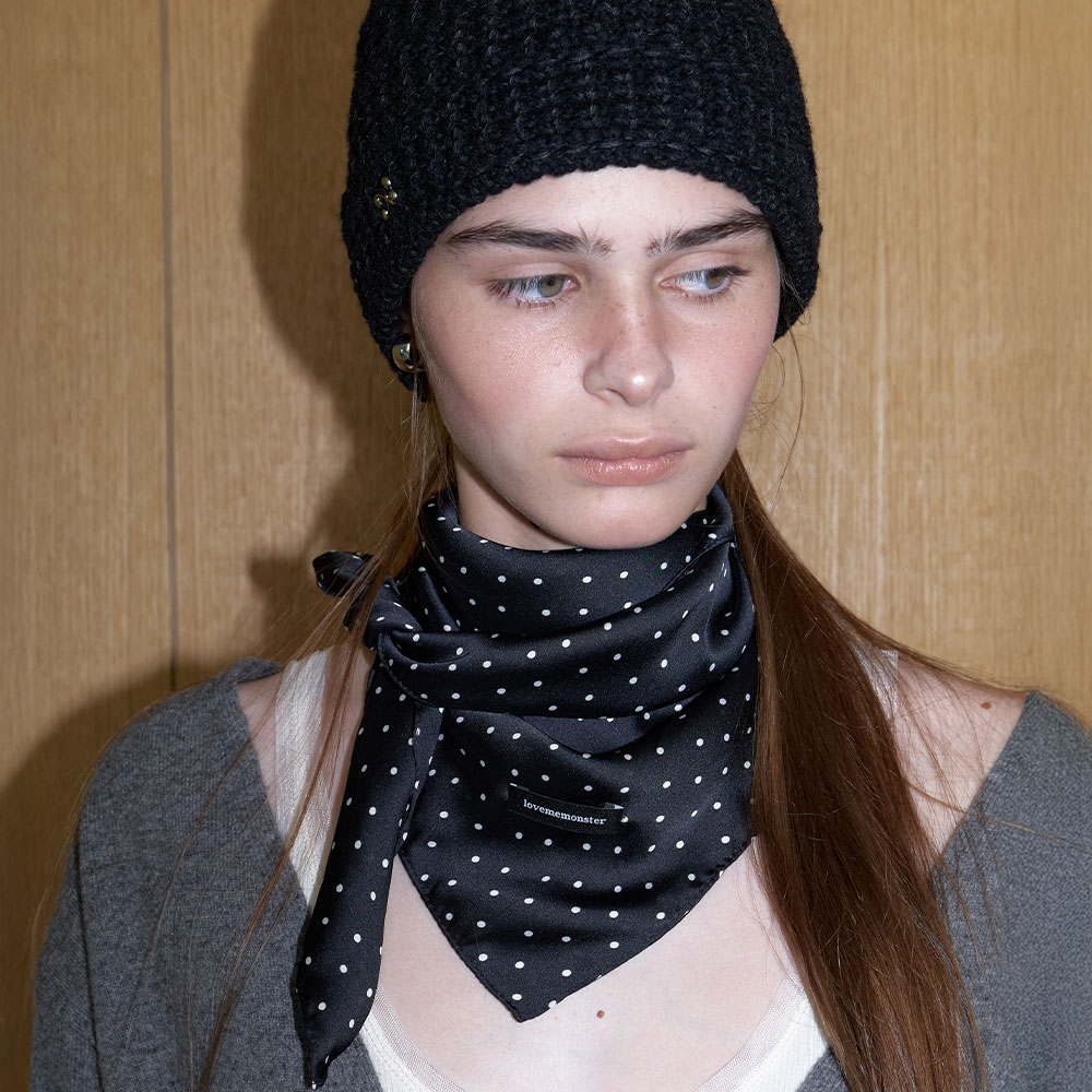 러브미몬스터 도트 새틴 빅 스카프 블랙(lovememonster Dot Satin Big Scarf Black) - 2