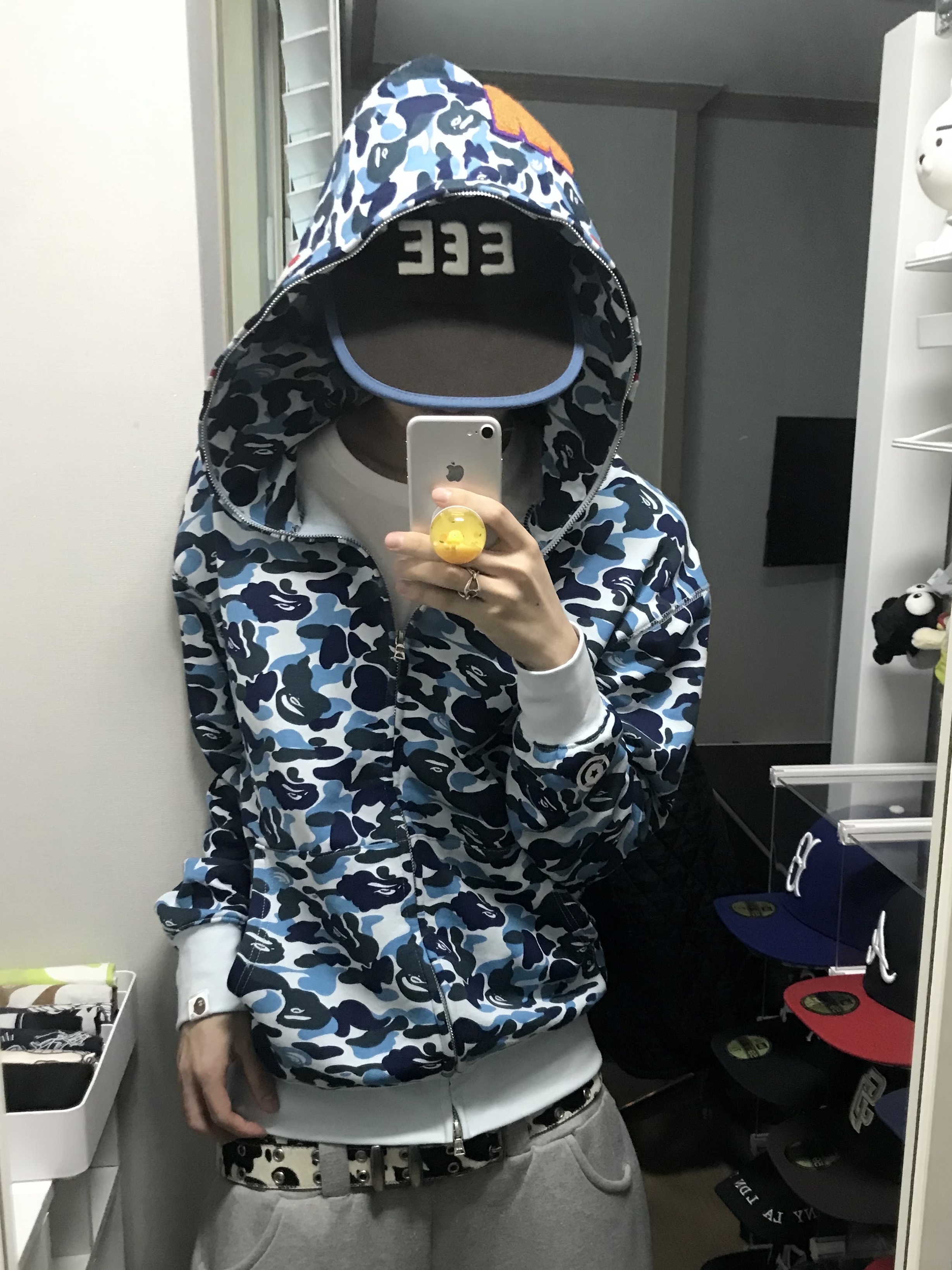 BAPE Color Camo Shark Full Zip Hoodie Navy, BAPE ABC Camo Shark Full Zip Hoodie Blue 착용 스타일 - 1