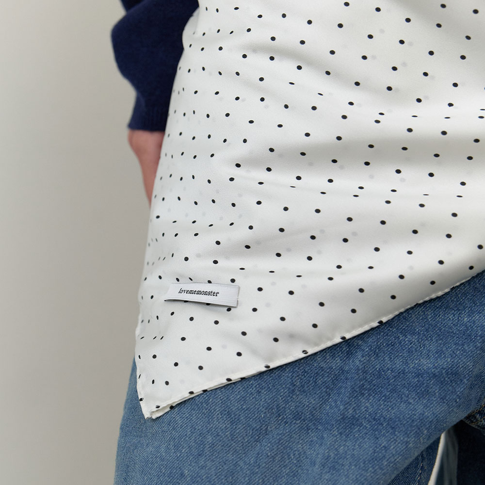 러브미몬스터 도트 새틴 빅 스카프 화이트(lovememonster Dot Satin Big Scarf White) - 4