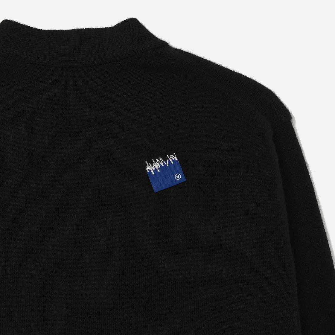 아더에러 시그니피컨트 TRS 태그 가디건 01 느와르 크롭 버전(Ader Error Sig; TRS Tag Cardigan 01 Noir Crop Ver.) - 4