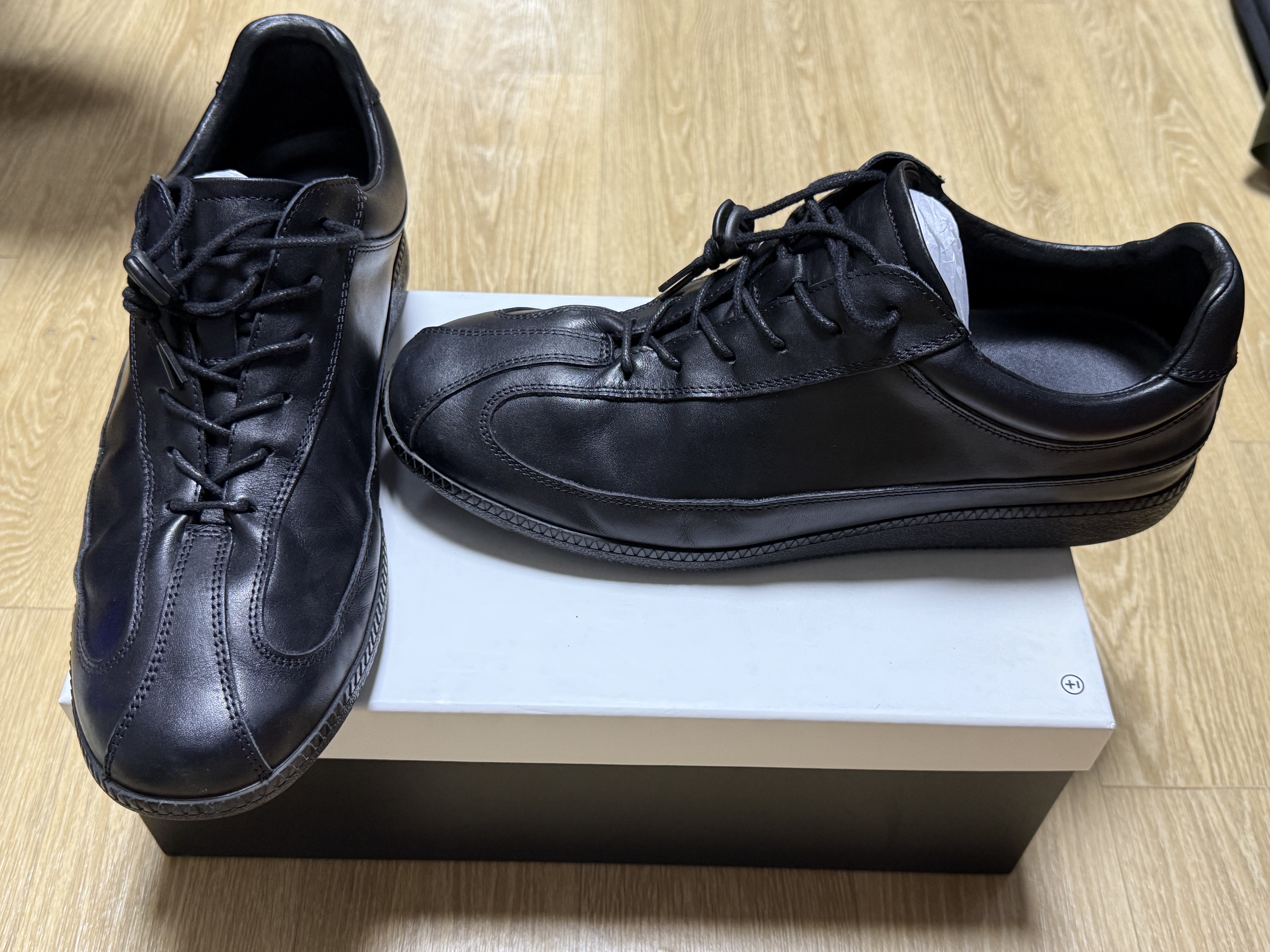 Pemont Dress Black 착용 스타일