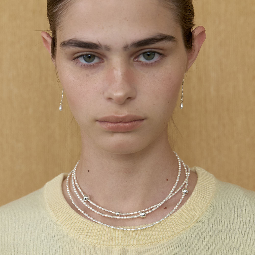 러브미몬스터 샤이닝 진주 & 볼 멀티 롱 목걸이 아이보리(lovememonster Shining Pearl & Balls Multi Long Necklace Ivory) - 5