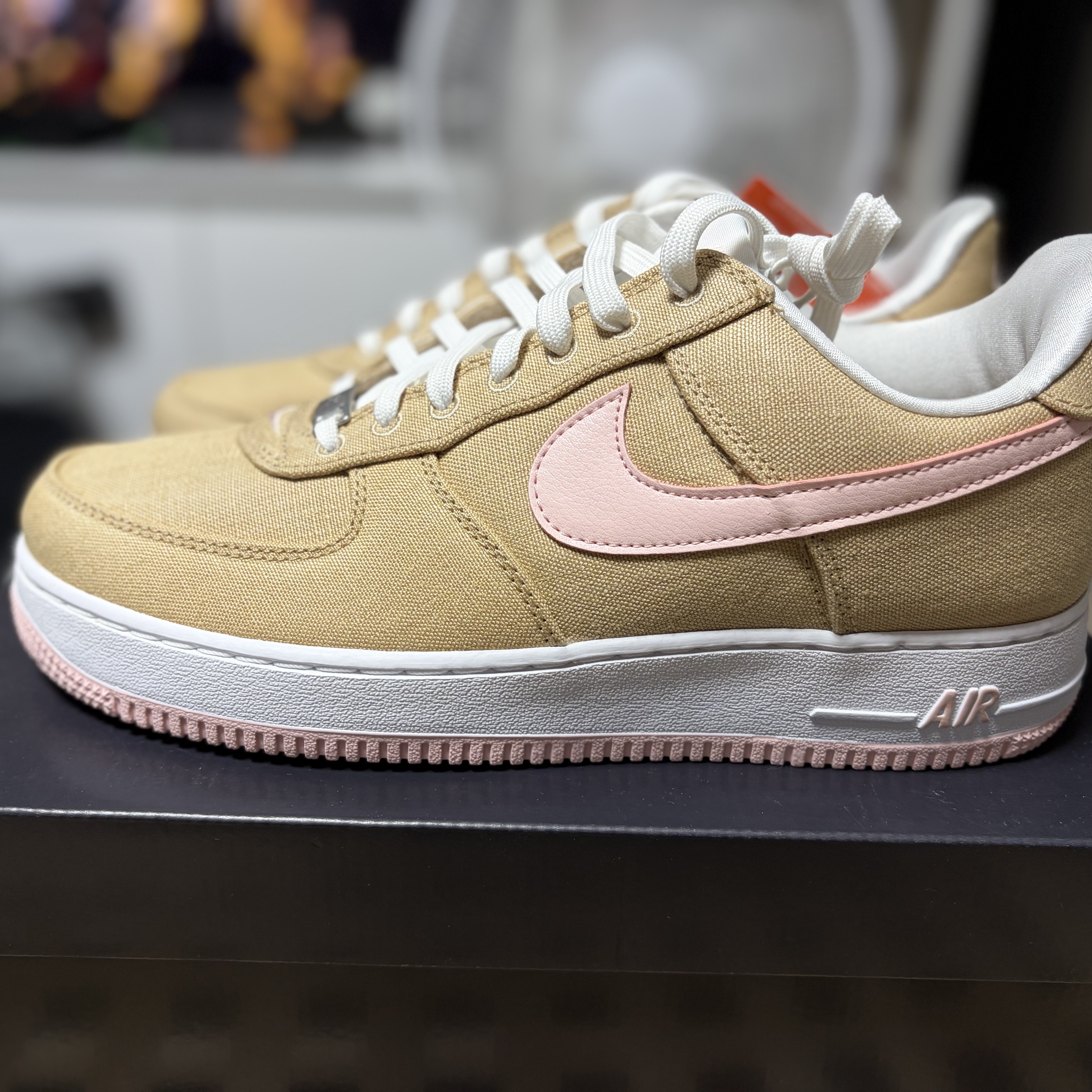 Nike Air Force 1 Low Linen 착용 스타일 - 1