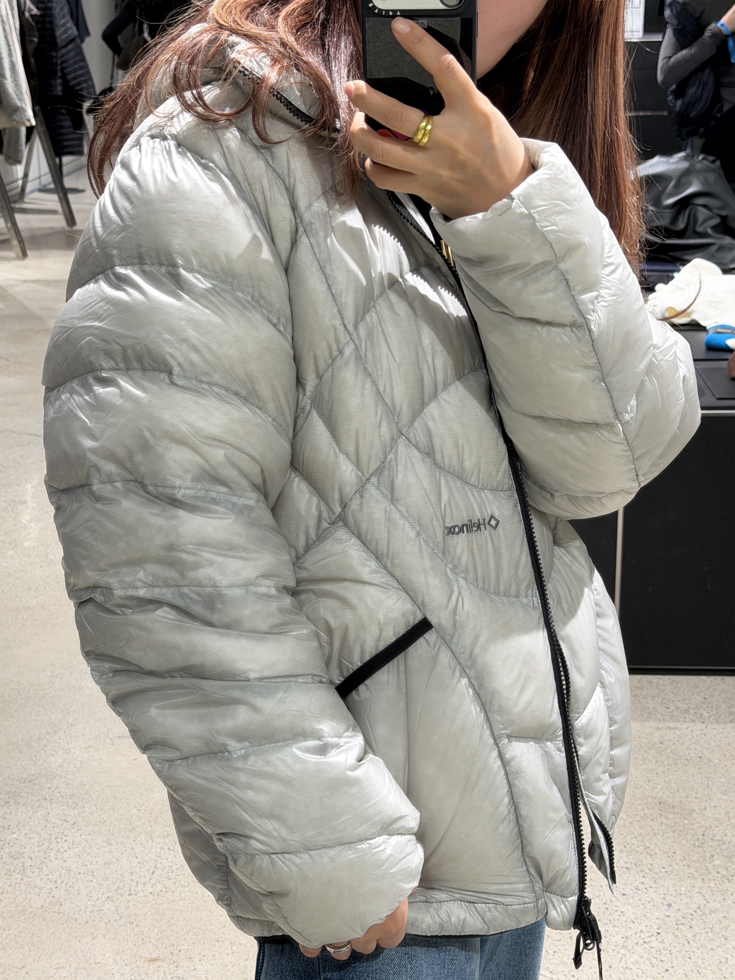 Helinox Wear Eclipse Pack Down Jacket Light Gray 착용 스타일 - 2