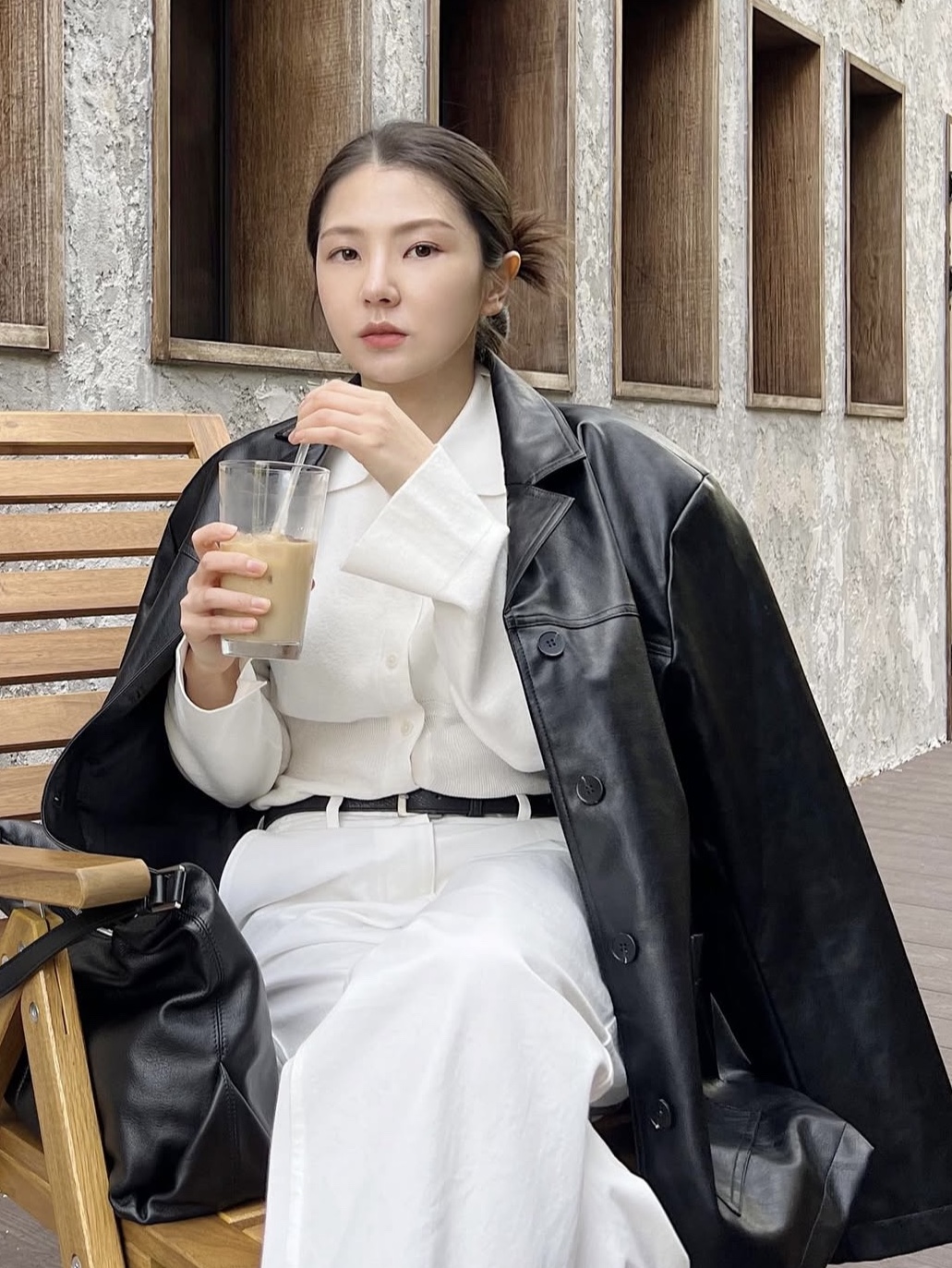 Juukiff Waist Ribbed Shirts Cardigan In Cashmere Mixed Cotton Off White, Juukiff Waist Ribbed Shirts Cardigan In Cashmere Mixed Cotton Light Blue 착용 스타일 - 1
