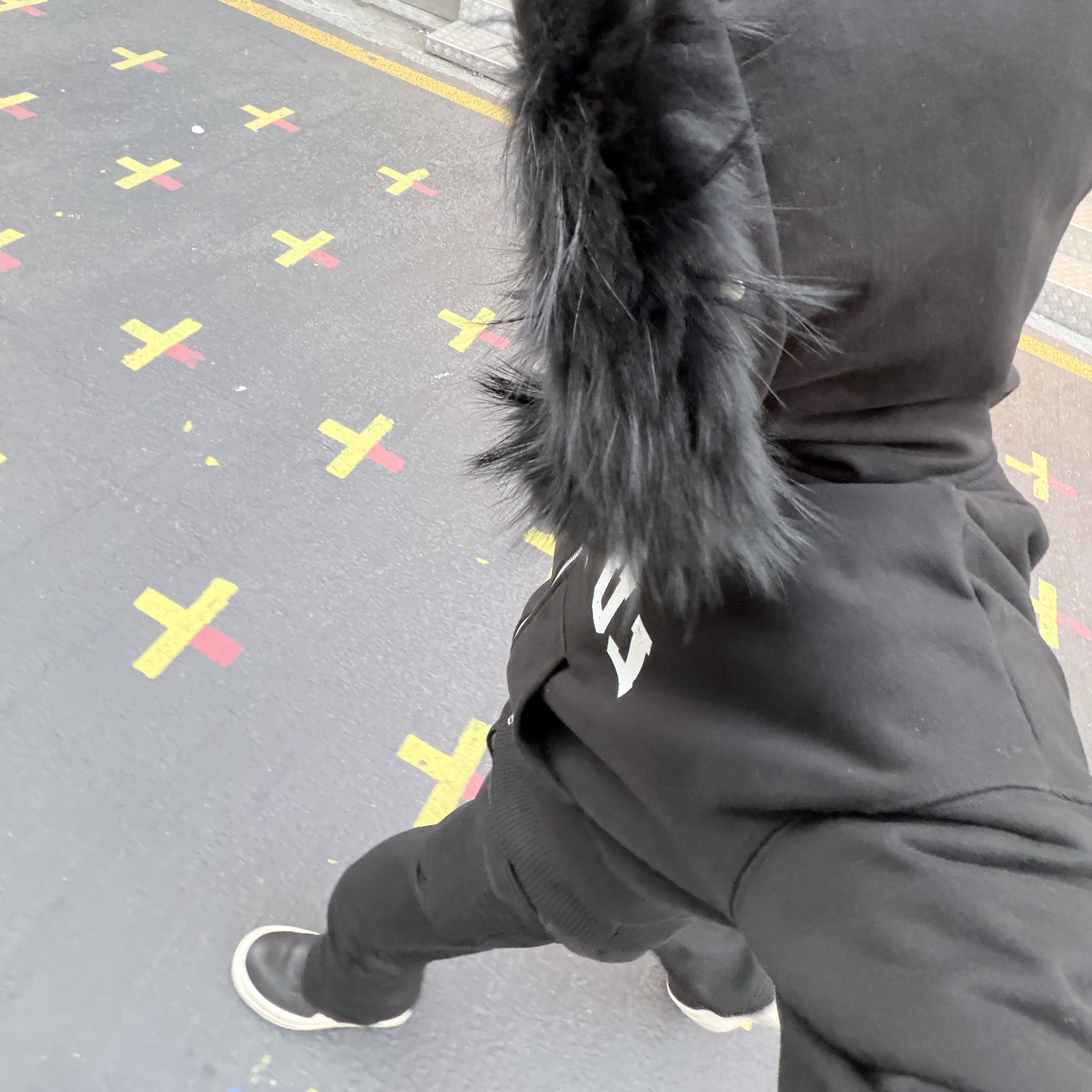 Undermycar Mu.30 Anti Fxxking Logo Play Stretch Flare Black Jeans, Rick Owens Hollywood Mega Bumper Geobasket in Full Grain Calf Leather Black Milk 착용 스타일