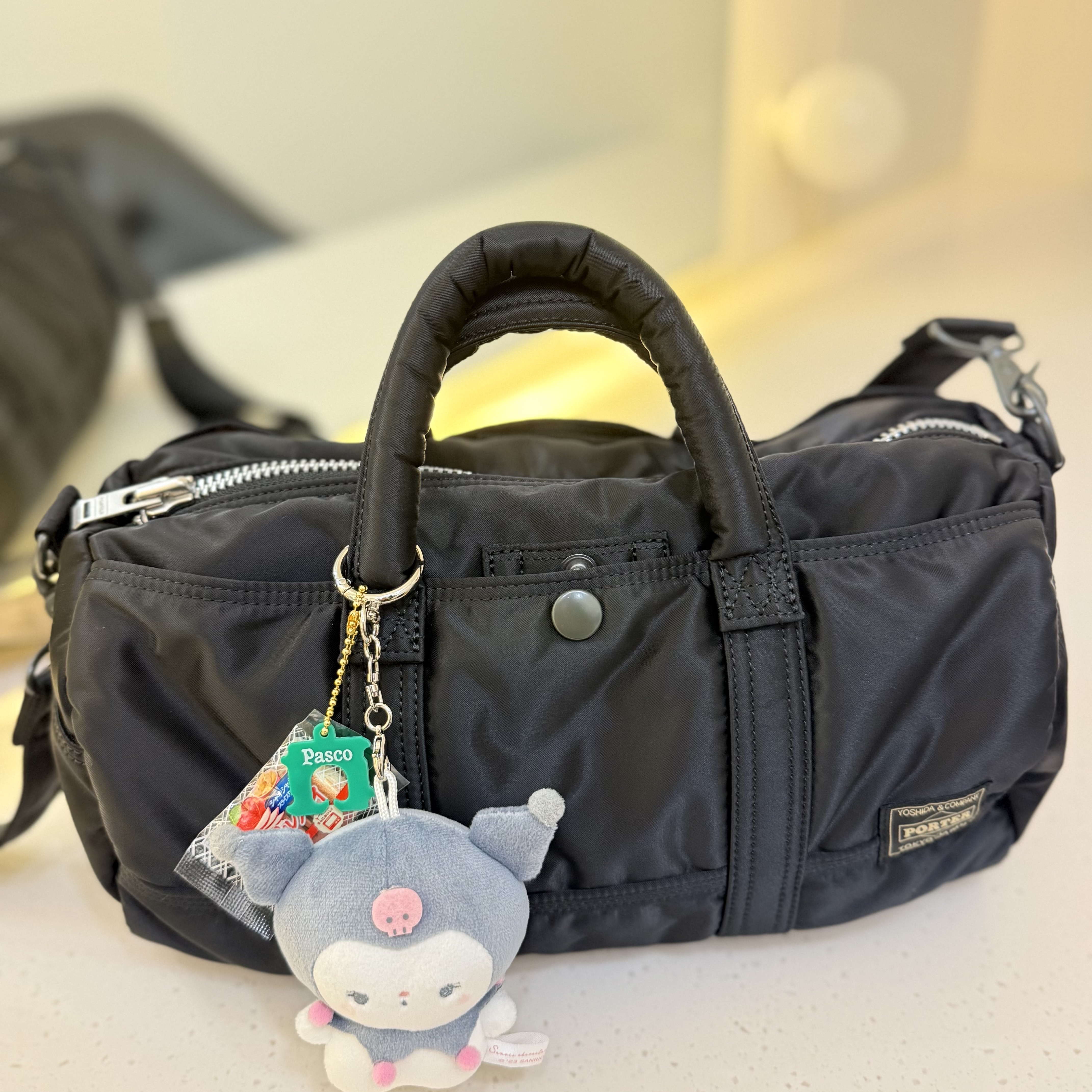 Porter All New Tanker Roll Bag Black 착용 스타일