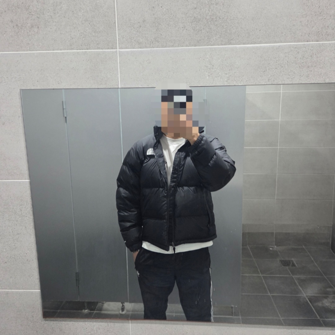 The North Face 1996 Retro Nuptse Down Jacket TNF Black 착용 스타일
