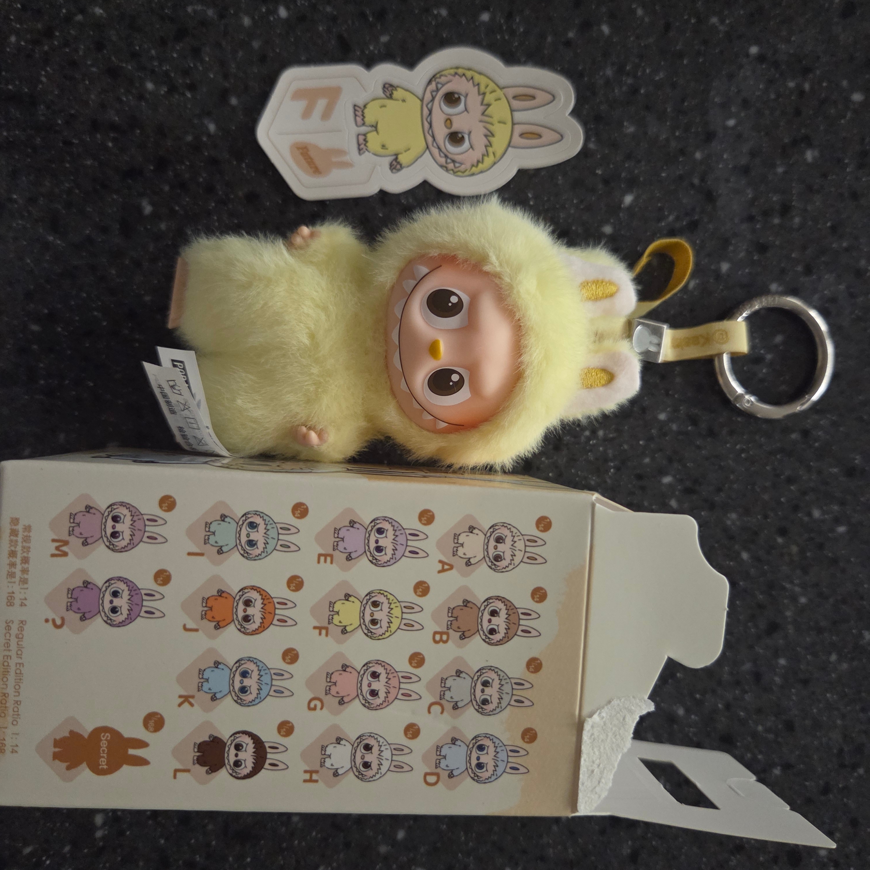 Pop Mart Labubu The Monsters Pin For Love Series Vinyl Plush Pendant Sealed Case (A-M) (1 Blind Box), Pop Mart Labubu The Monsters Pin For Love Series Vinyl Plush Pendant (A-M) F (Opened Case) 착용 스타일