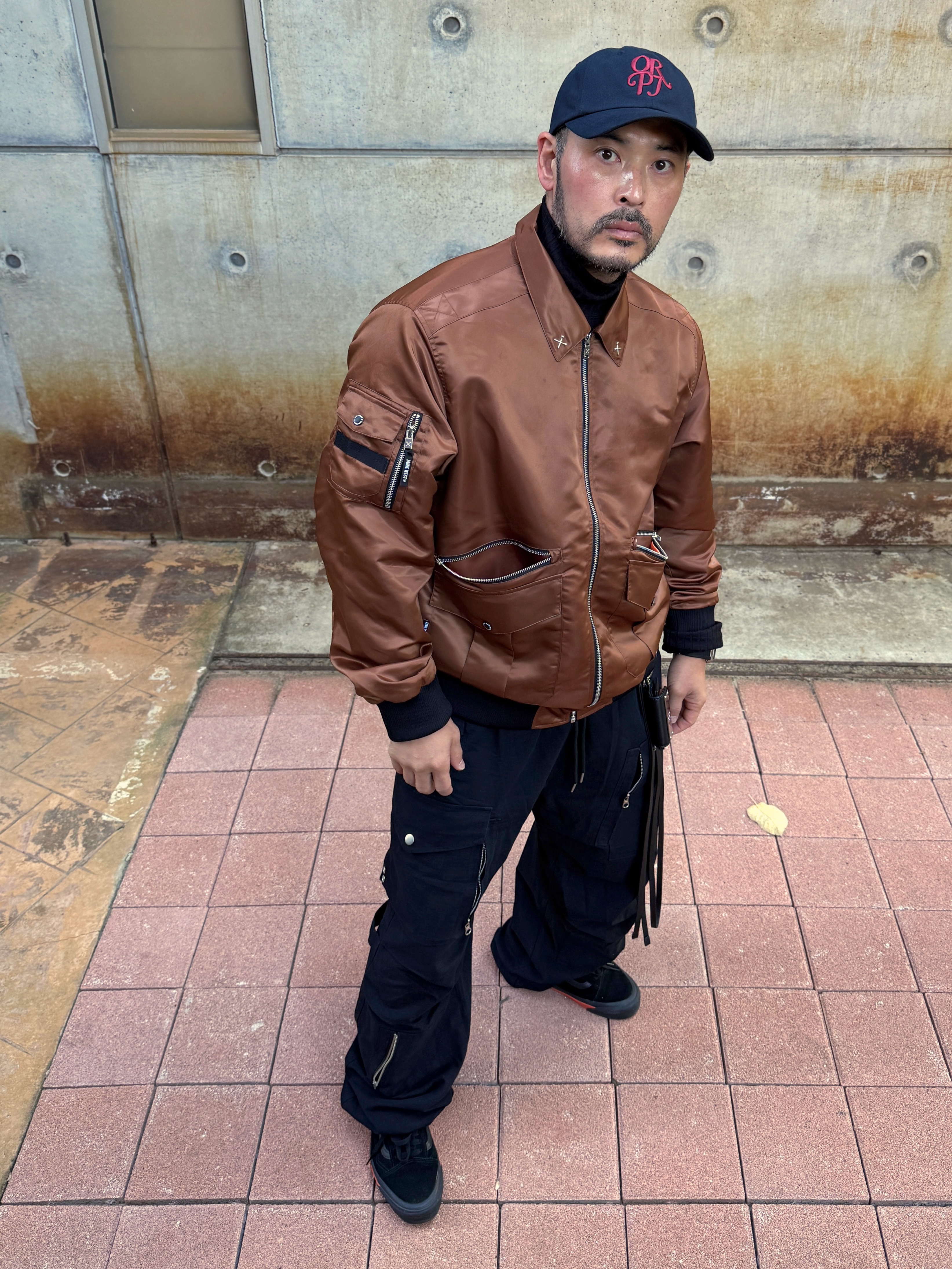Vans Vault x WTAPS Vault Old Skool LX Black Orange, Flavorism Ripstop Parachute Cargo Pants Black 착용 스타일 - 5